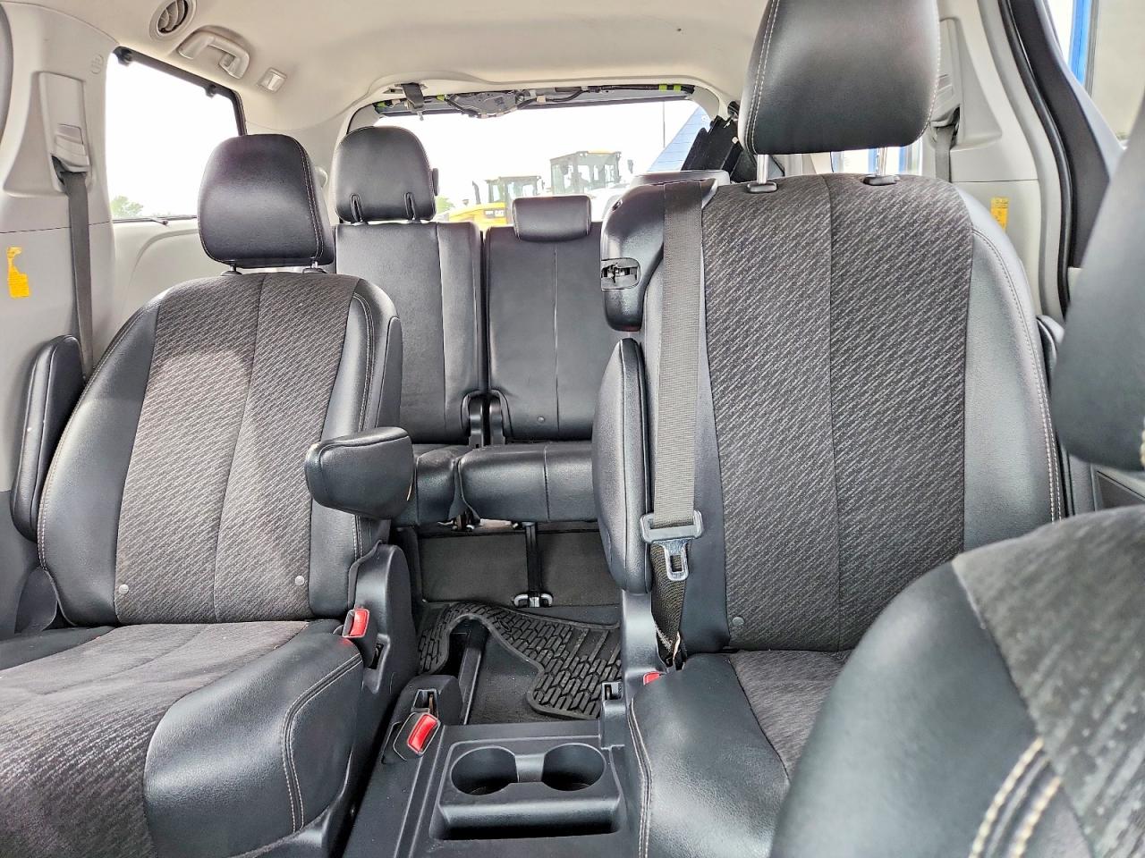 2014 Toyota Sienna Sport Silver vin: 5TDXK3DC6ES502773