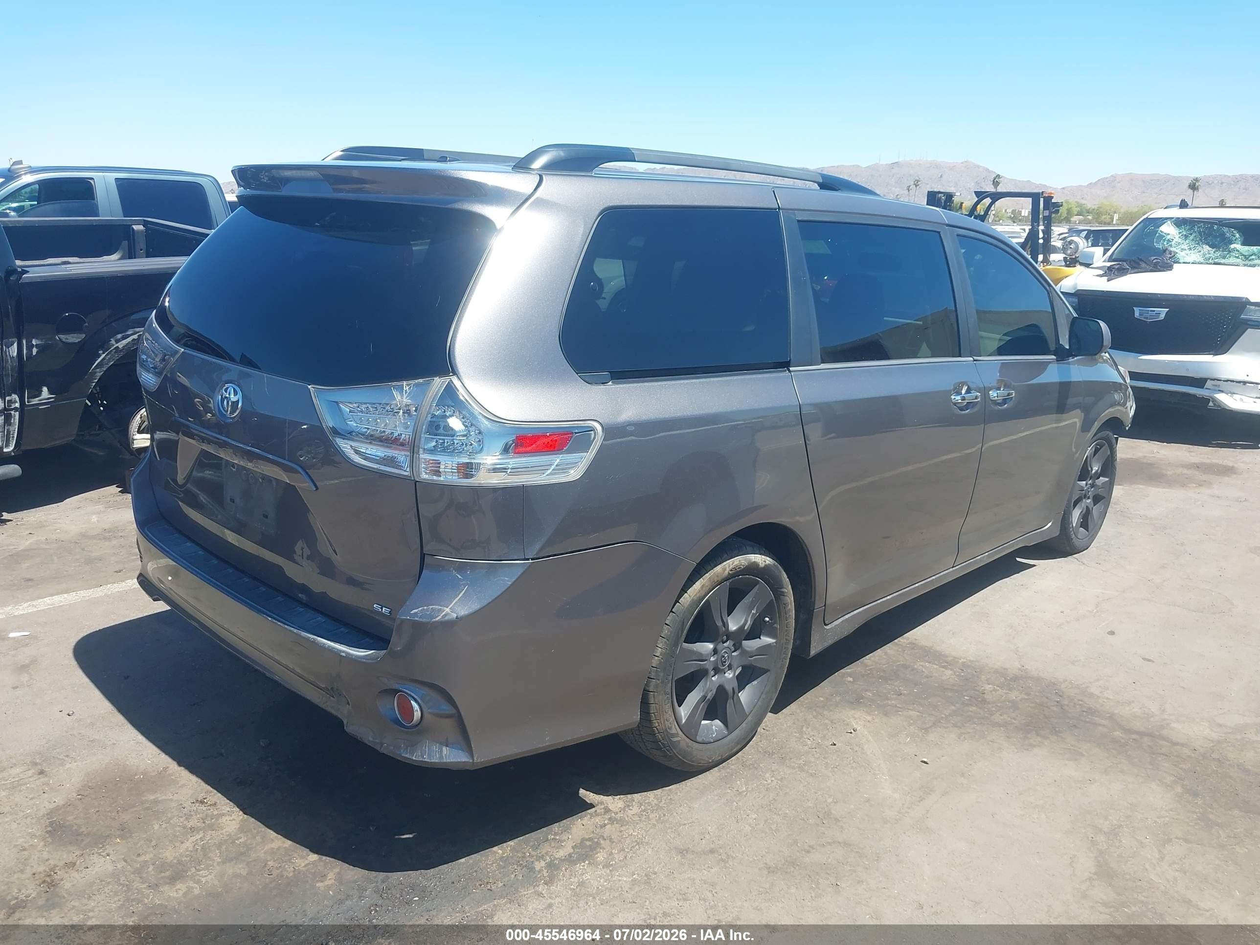 2014 Toyota Sienna Se 8 Passenger Gray vin: 5TDXK3DC6ES519816