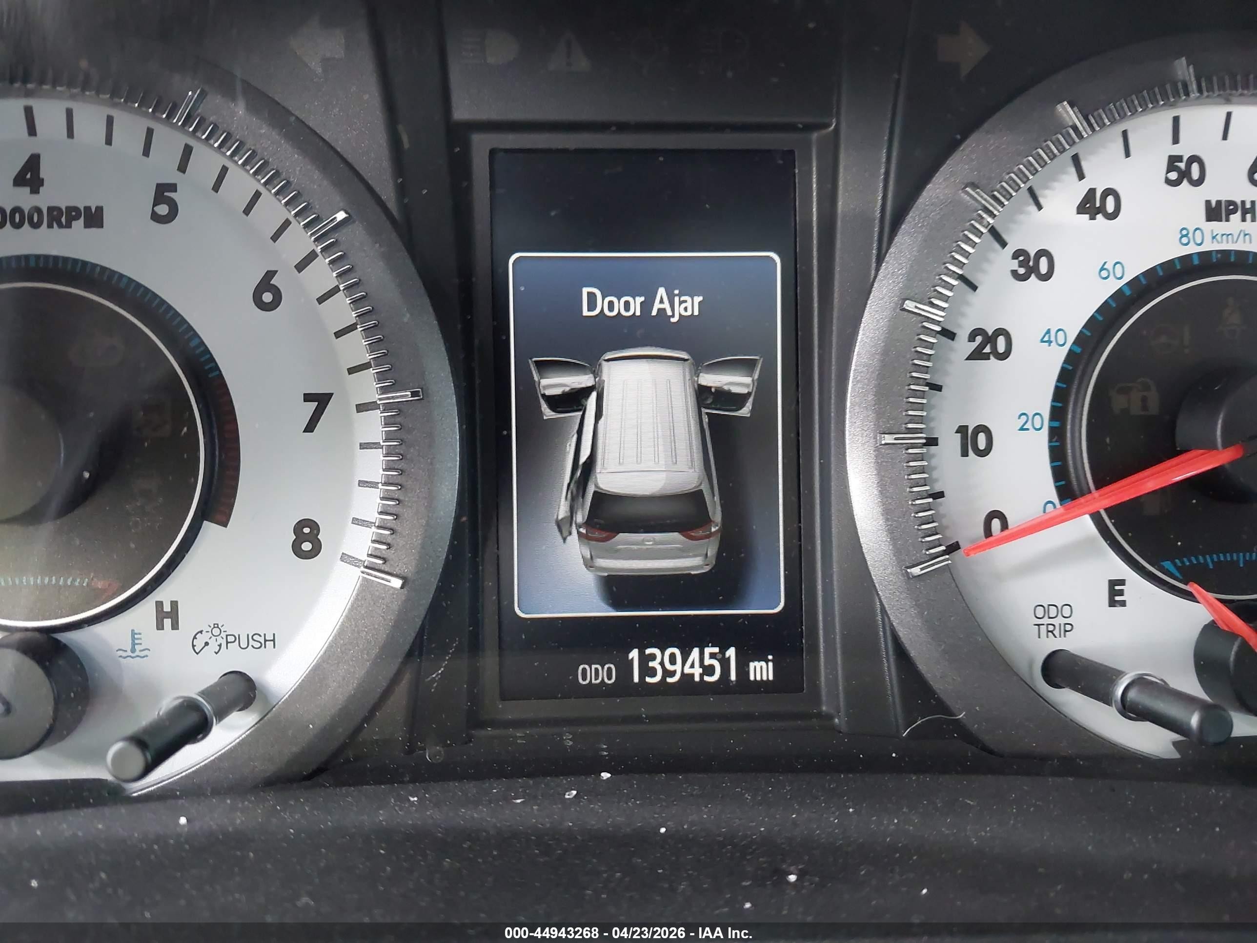 2016 Toyota Sienna Se Premium 8 Passenger Белый vin: 5TDXK3DC6GS725219
