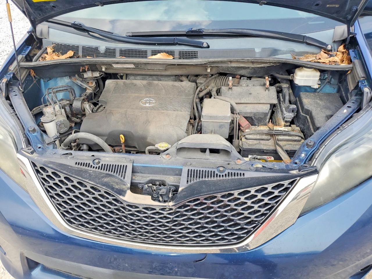 2012 Toyota Sienna Sport Blue vin: 5TDXK3DC7CS198446
