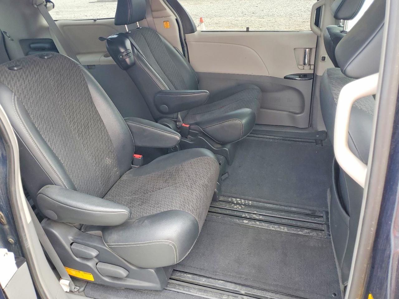 2012 Toyota Sienna Sport Blue vin: 5TDXK3DC7CS198446