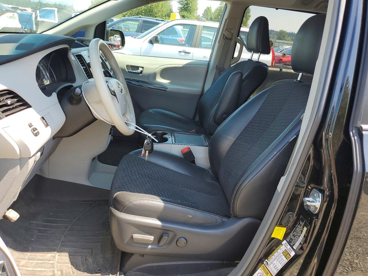 2012 Toyota Sienna Sport Black vin: 5TDXK3DC7CS218971