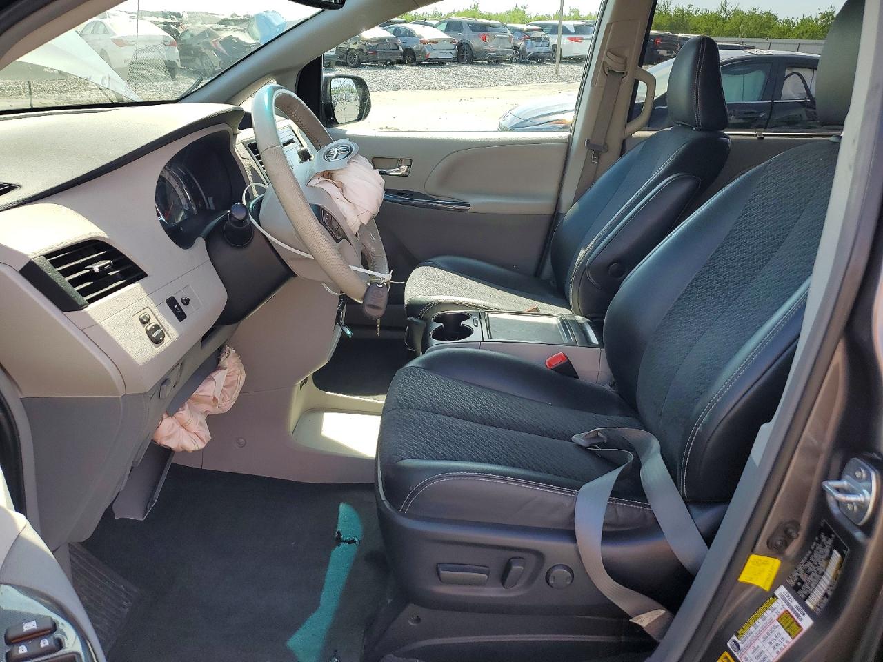 2012 Toyota Sienna Se 8-passenger Charcoal vin: 5TDXK3DC7CS221210
