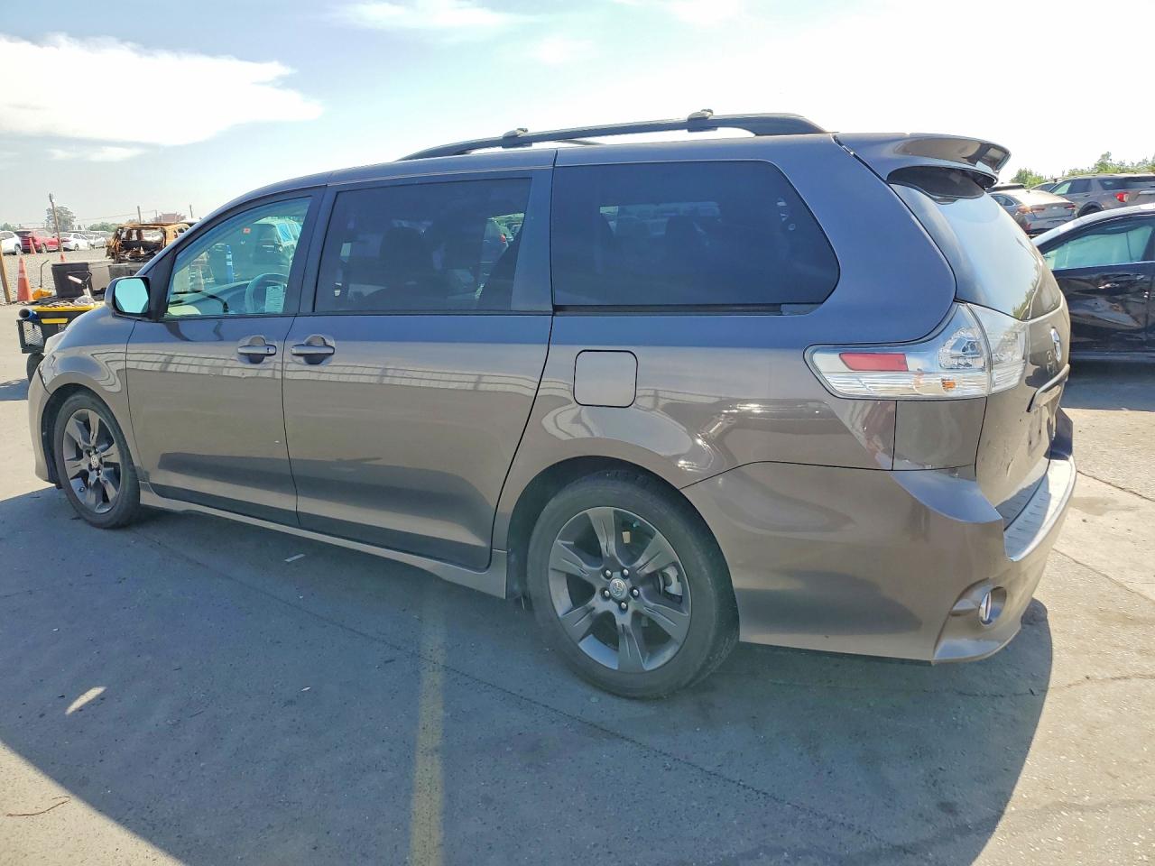 2012 Toyota Sienna Se 8-passenger Charcoal vin: 5TDXK3DC7CS221210