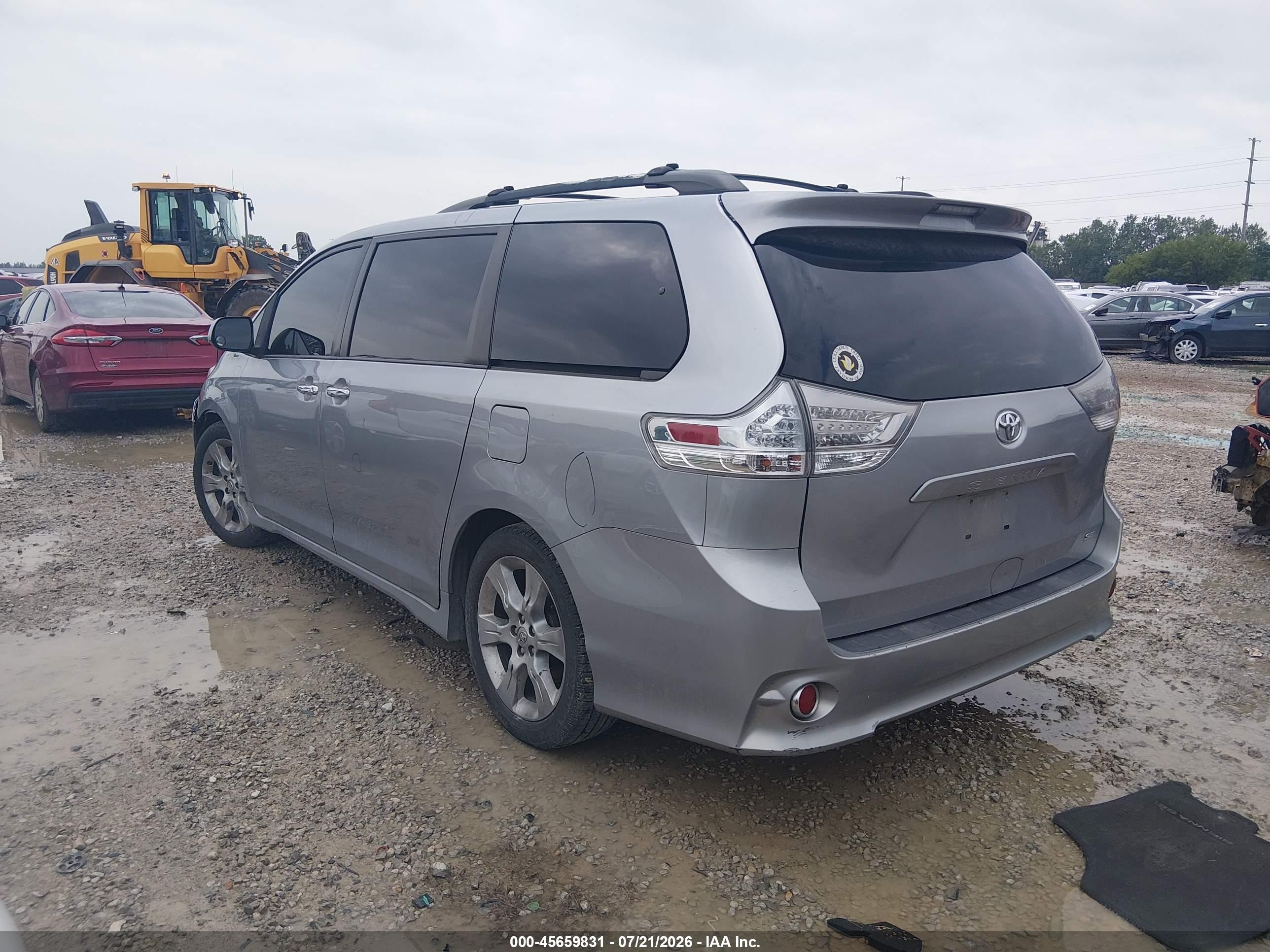 2013 Toyota Sienna Se 8 Passenger Gray vin: 5TDXK3DC7DS373909