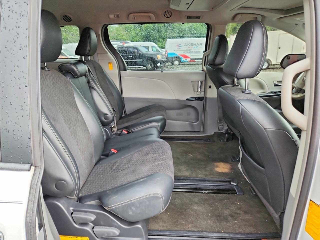 2014 Toyota Sienna Sport White vin: 5TDXK3DC7ES405579