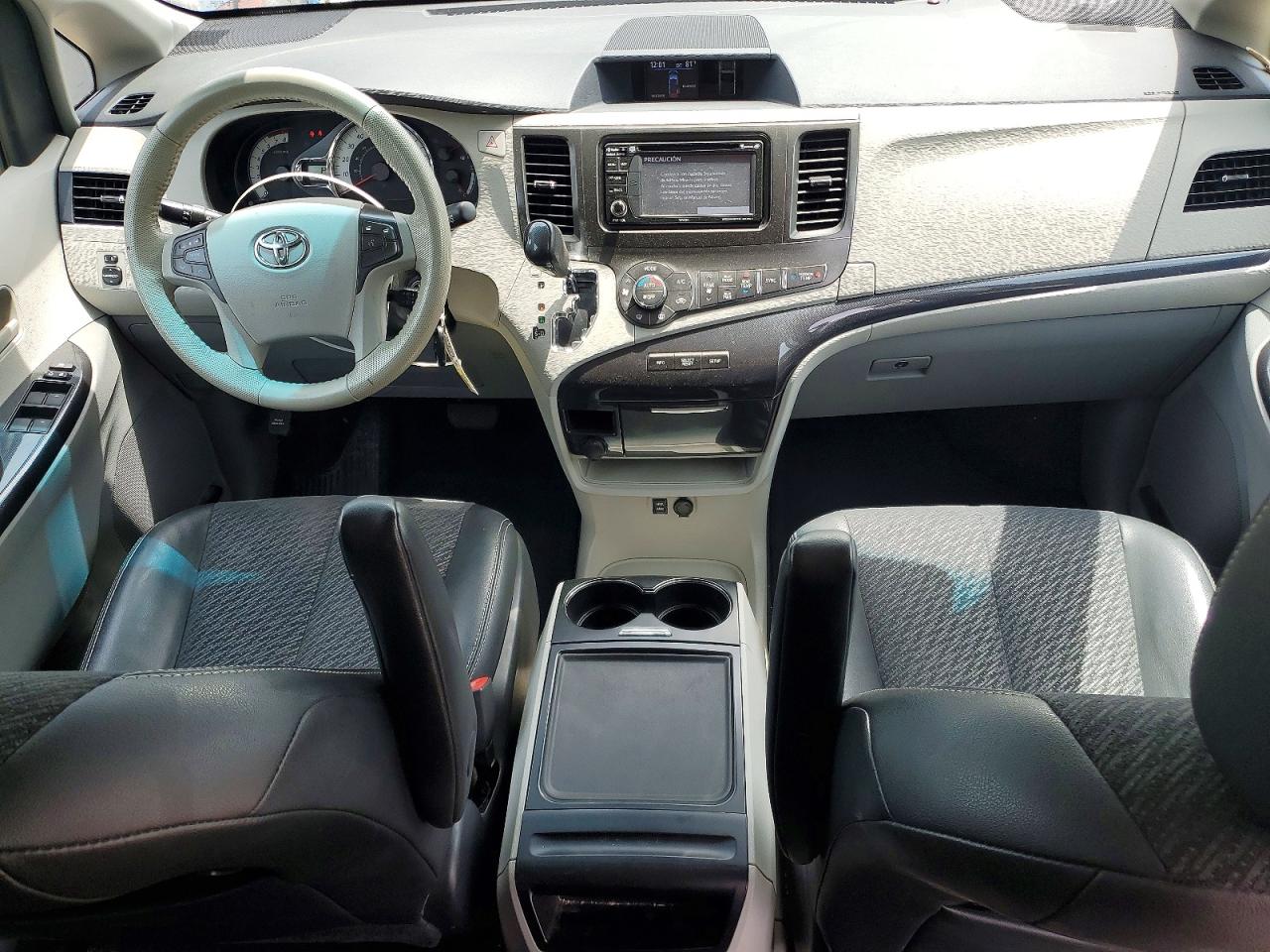 2014 Toyota Sienna Sport Silver vin: 5TDXK3DC7ES423077