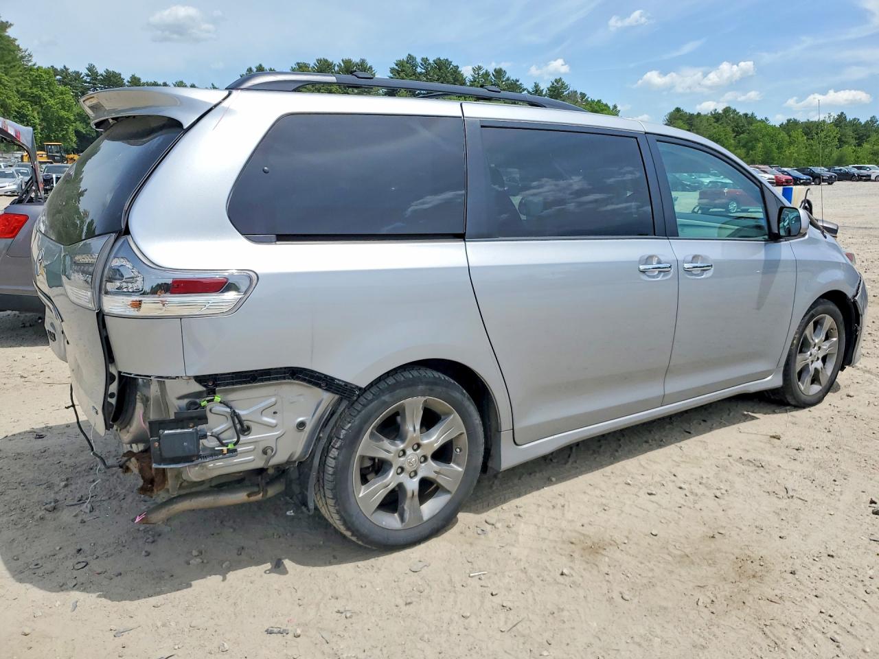 2014 Toyota Sienna Sport Silver vin: 5TDXK3DC7ES423077