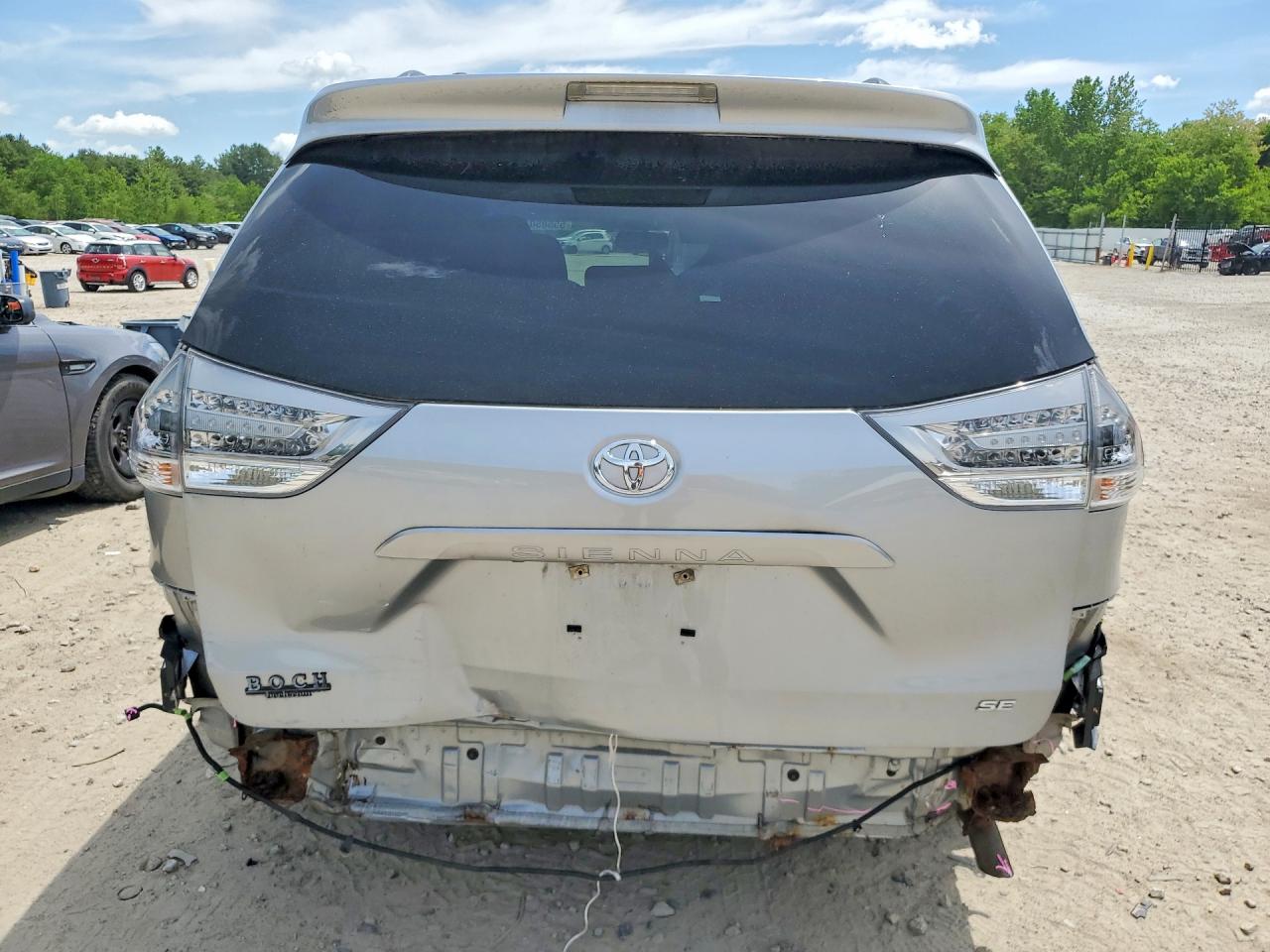 2014 Toyota Sienna Sport Silver vin: 5TDXK3DC7ES423077