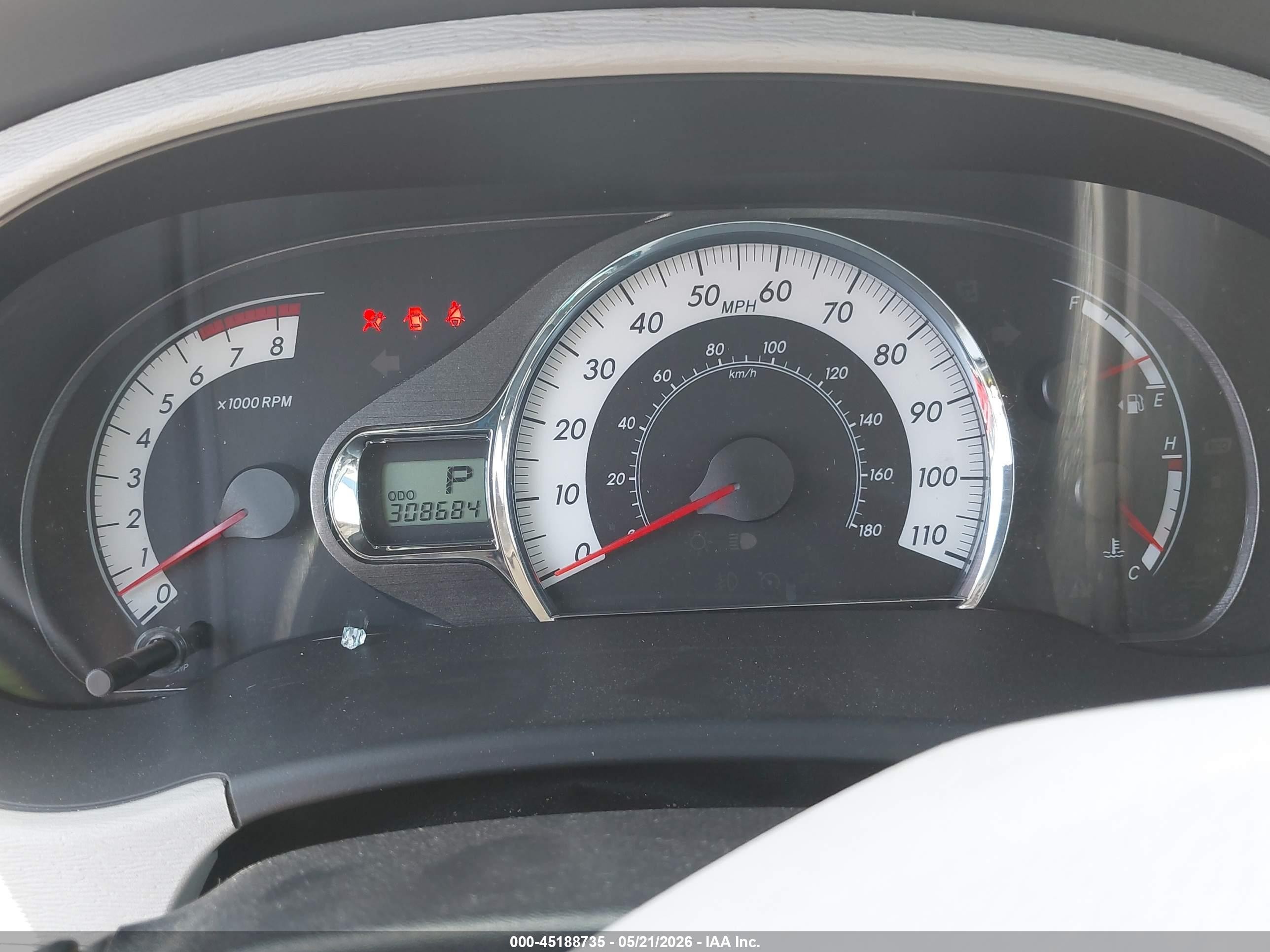 2014 Toyota Sienna Se 8 Passenger White vin: 5TDXK3DC7ES488608