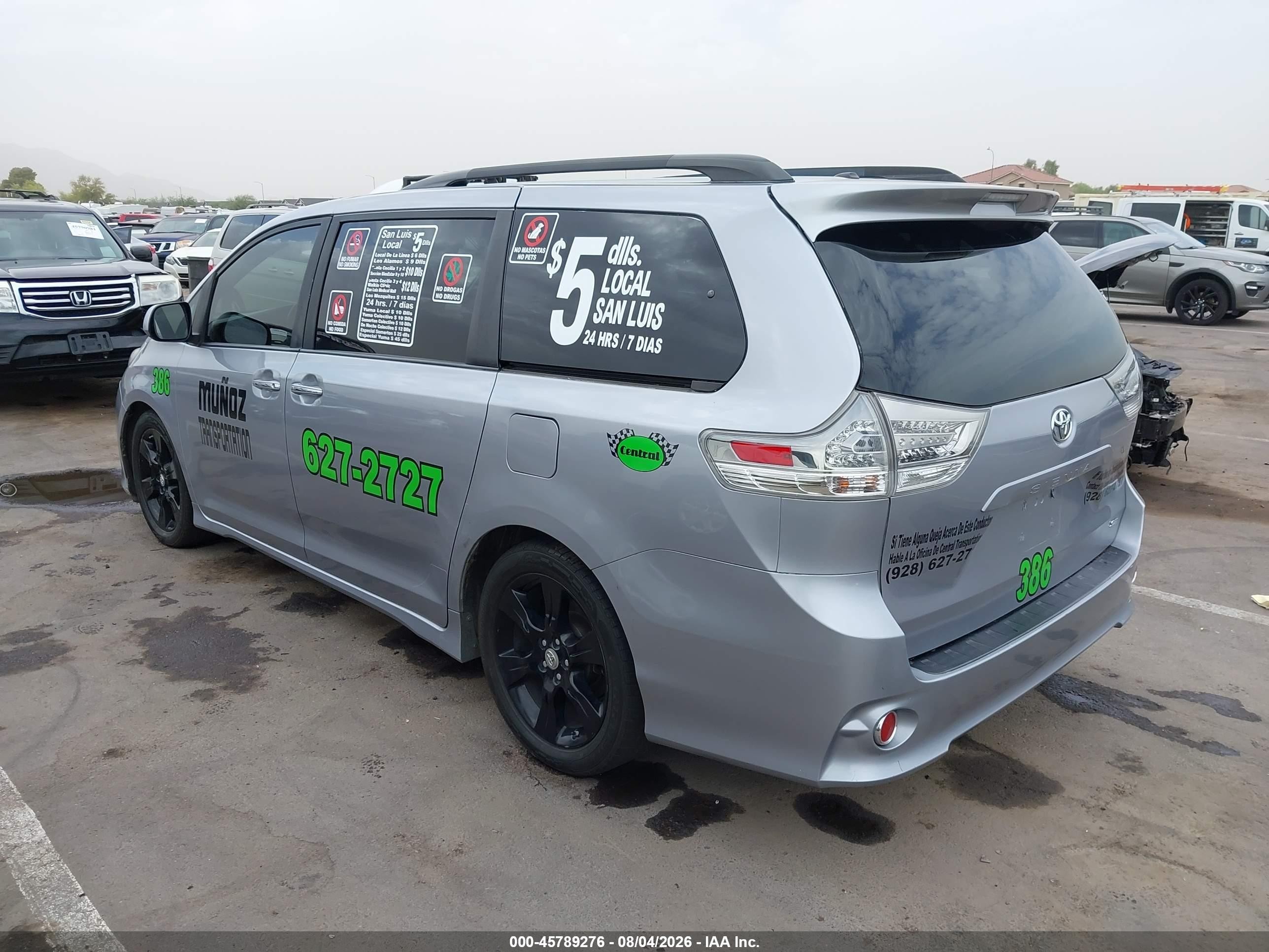 2015 Toyota Sienna Se Premium 8 Passenger Серебряный vin: 5TDXK3DC7FS528252