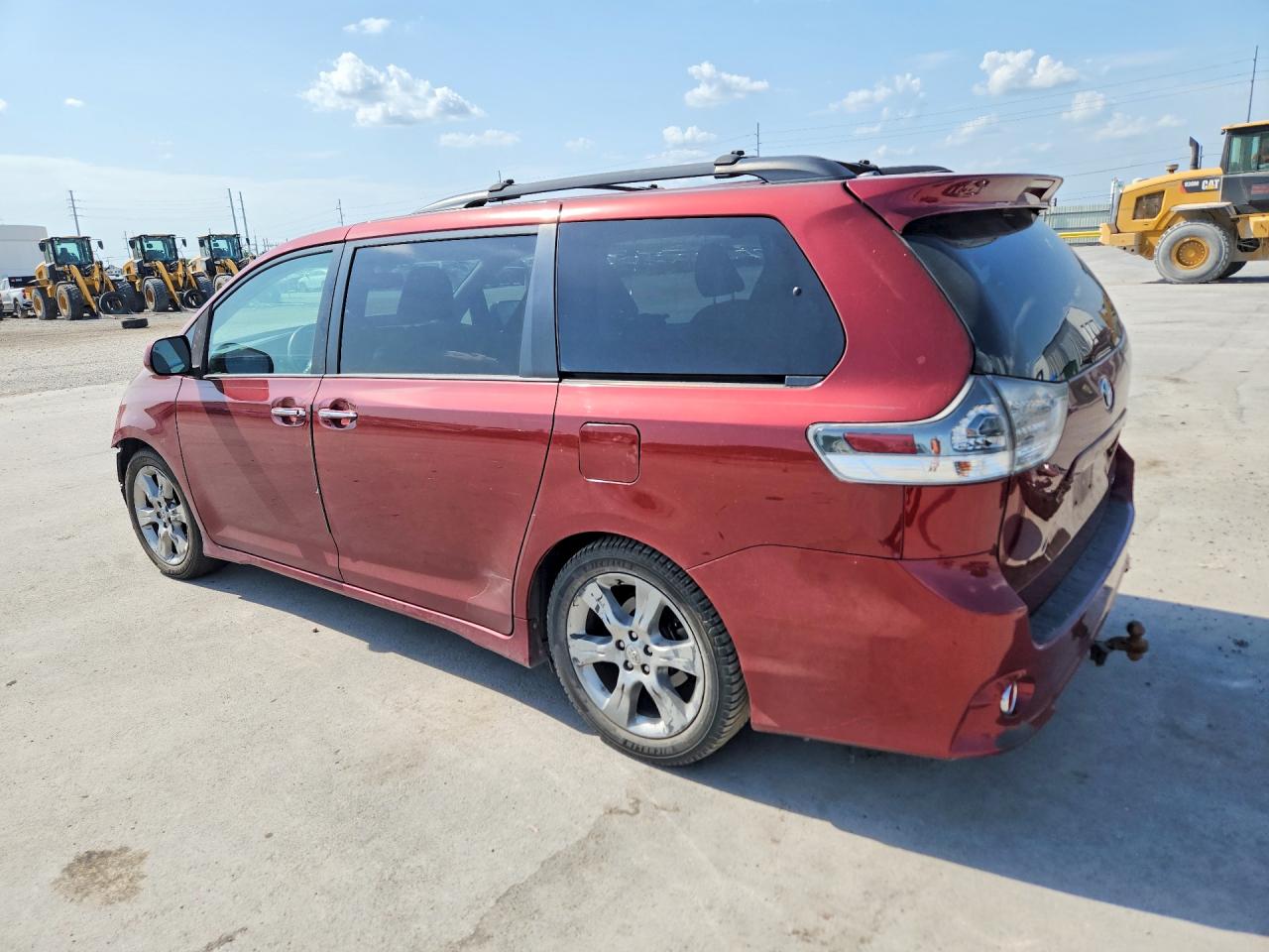 2015 Toyota Sienna Sport Maroon vin: 5TDXK3DC7FS536058