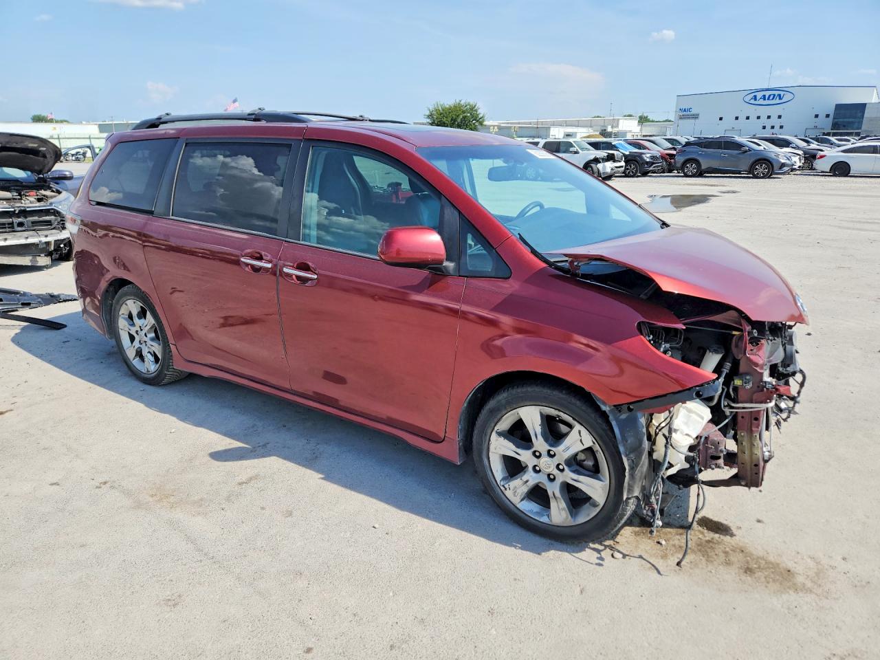 2015 Toyota Sienna Sport Maroon vin: 5TDXK3DC7FS536058