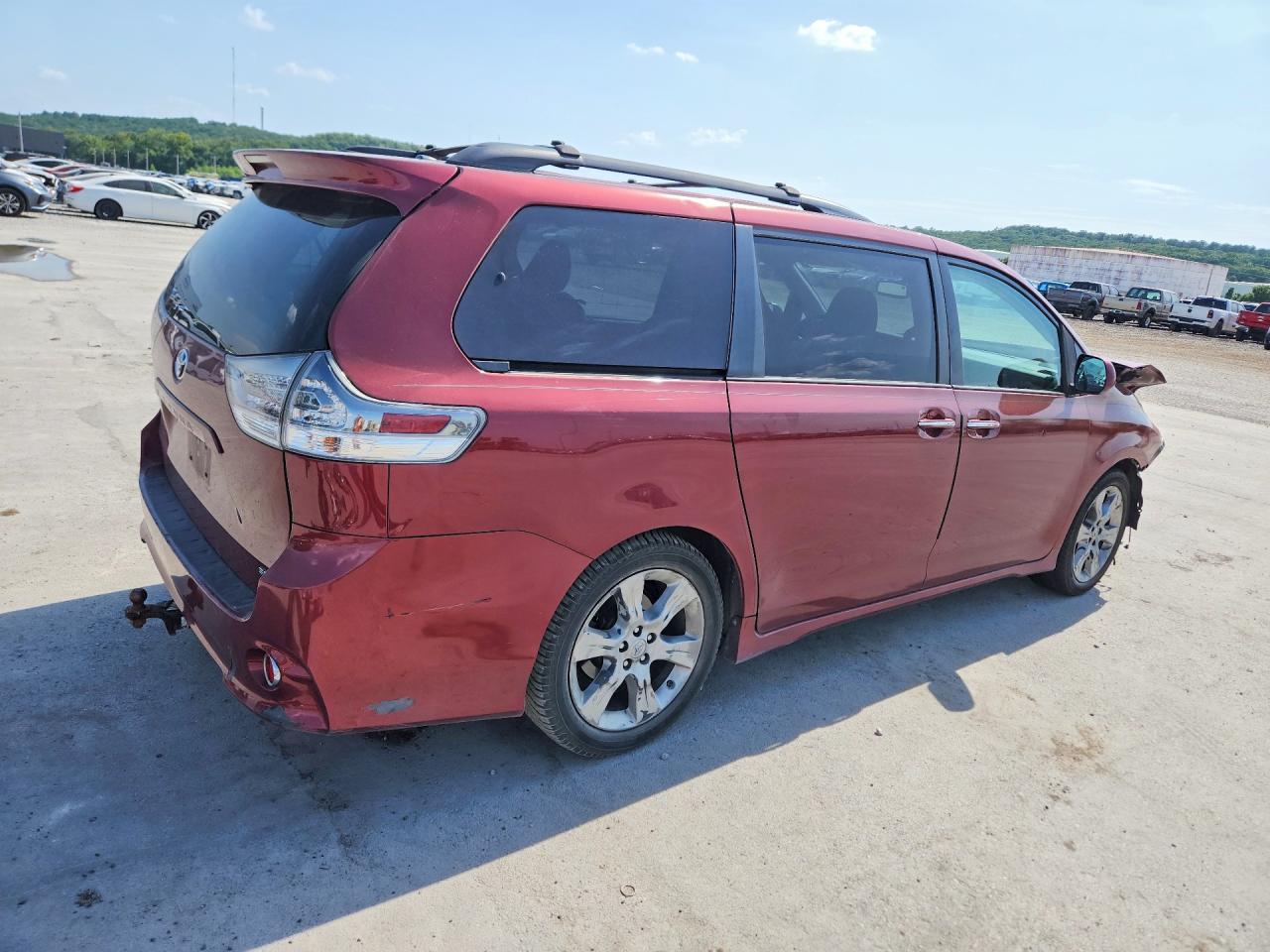 2015 Toyota Sienna Sport Maroon vin: 5TDXK3DC7FS536058