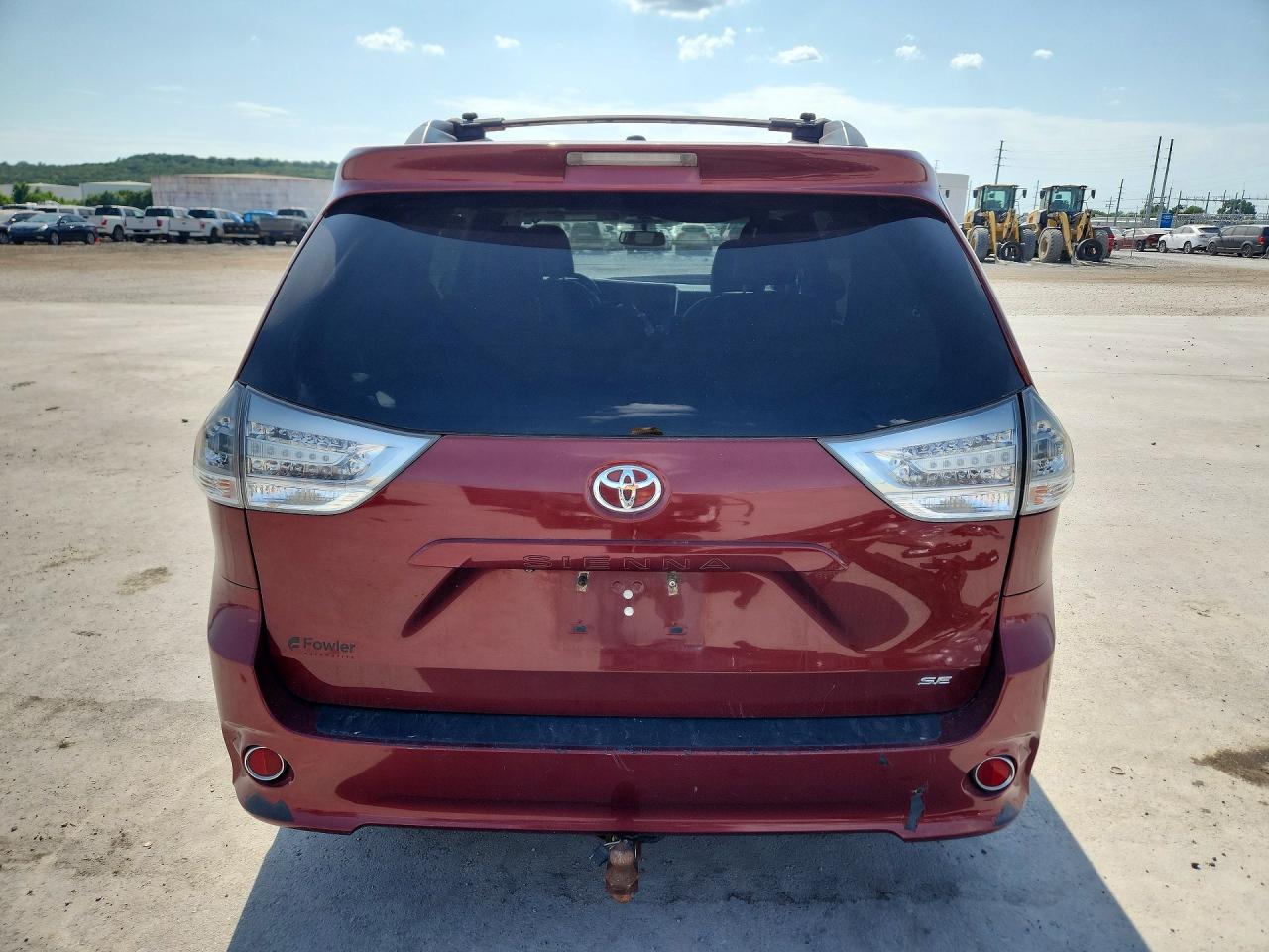 2015 Toyota Sienna Sport Maroon vin: 5TDXK3DC7FS536058
