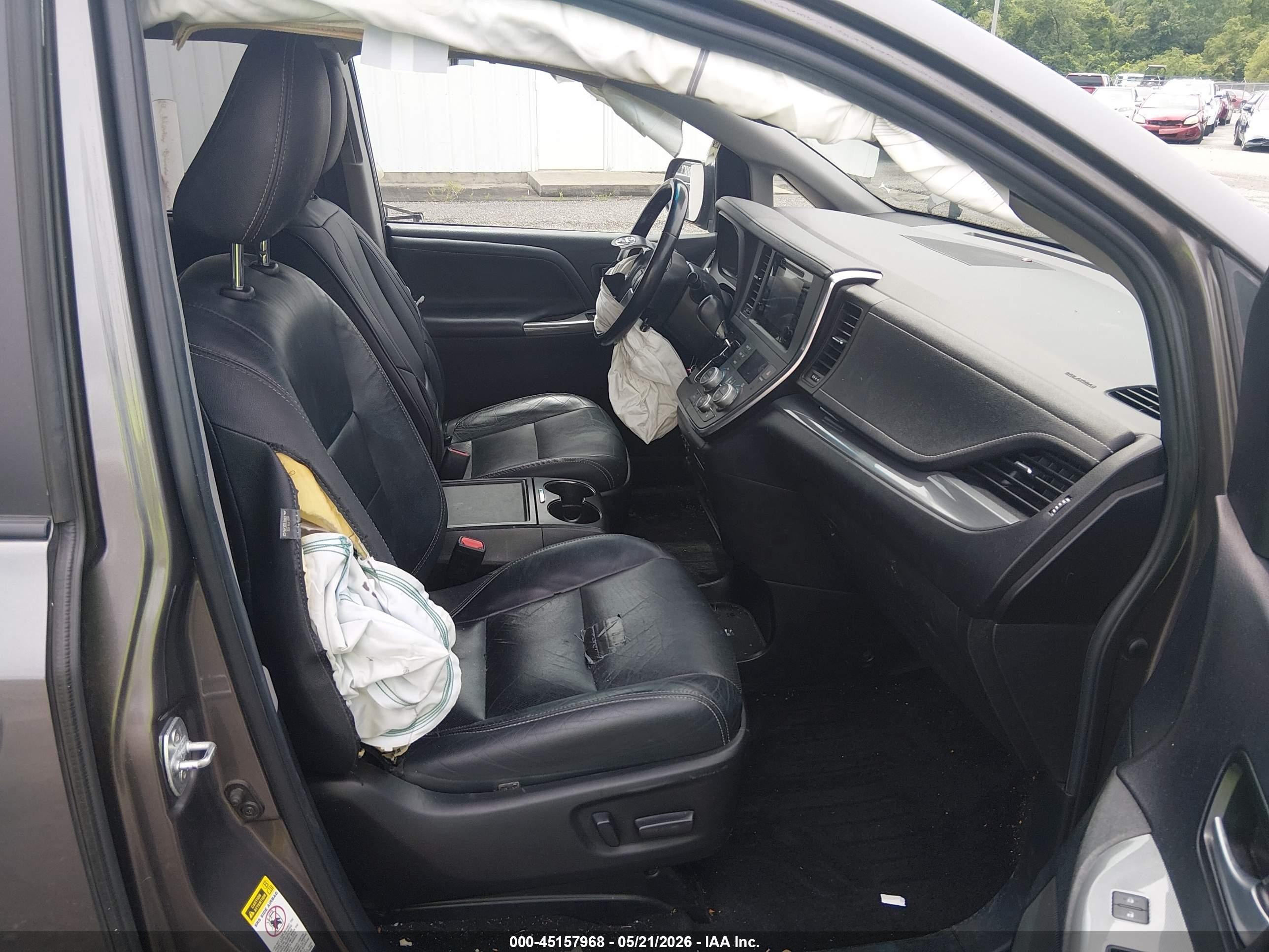 2016 Toyota Sienna Se Premium 8 Passenger Серый vin: 5TDXK3DC7GS712205