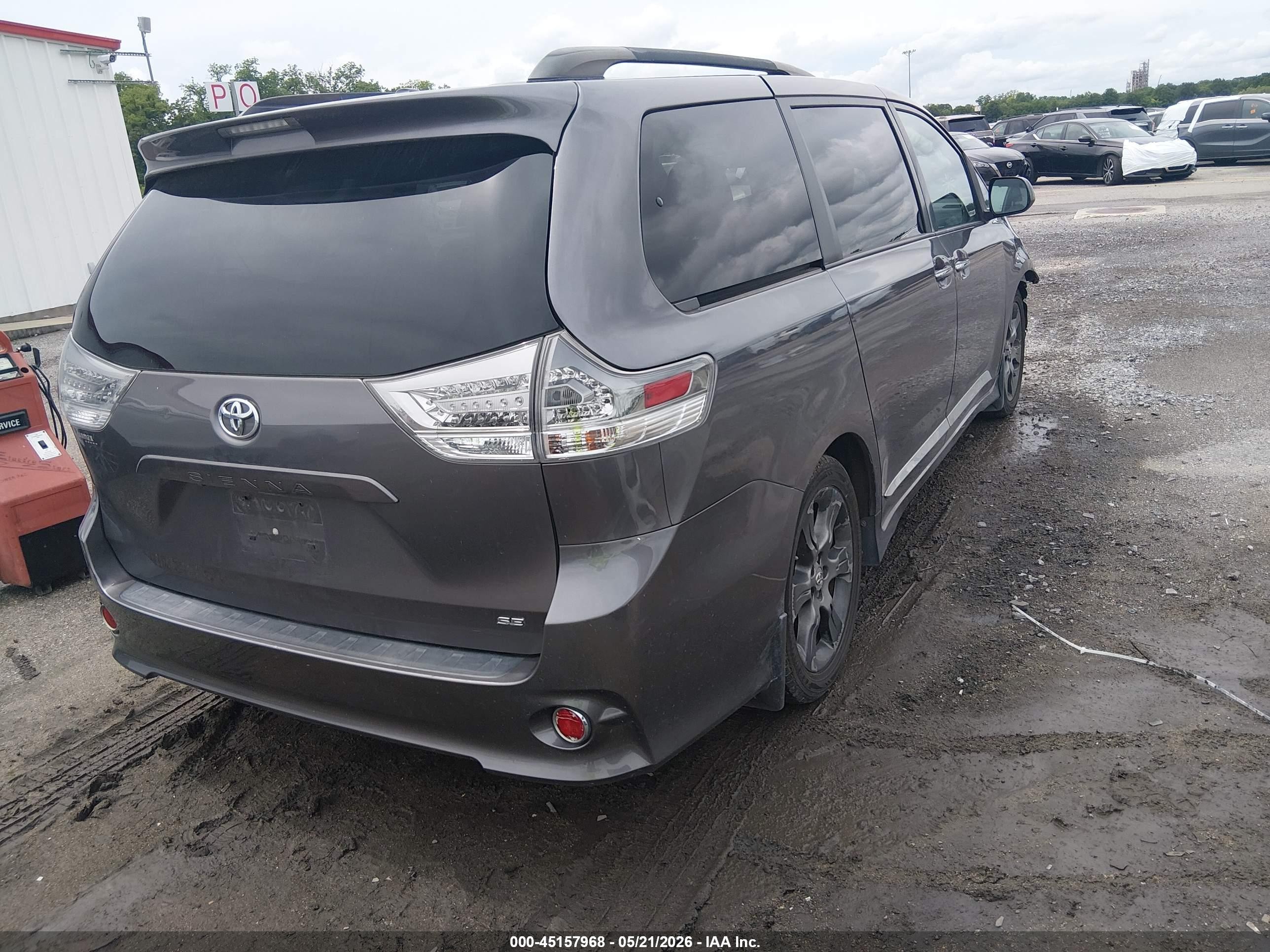 2016 Toyota Sienna Se Premium 8 Passenger Серый vin: 5TDXK3DC7GS712205