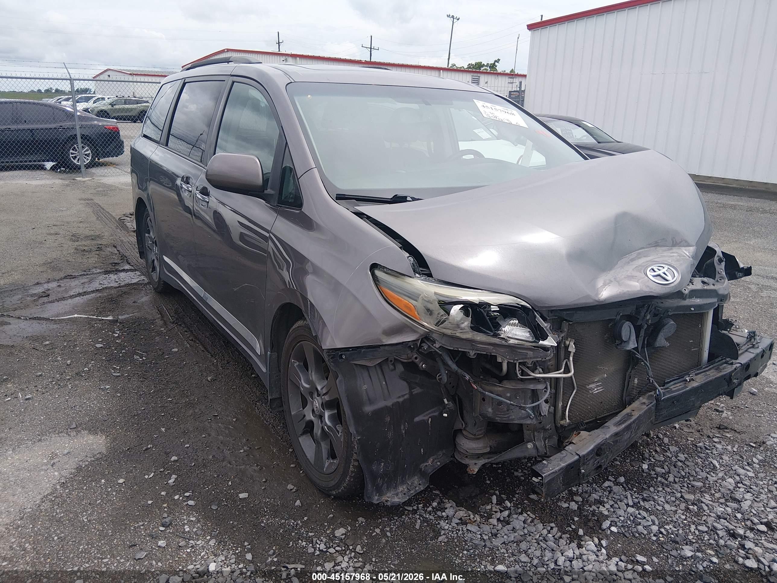 2016 Toyota Sienna Se Premium 8 Passenger Серый vin: 5TDXK3DC7GS712205