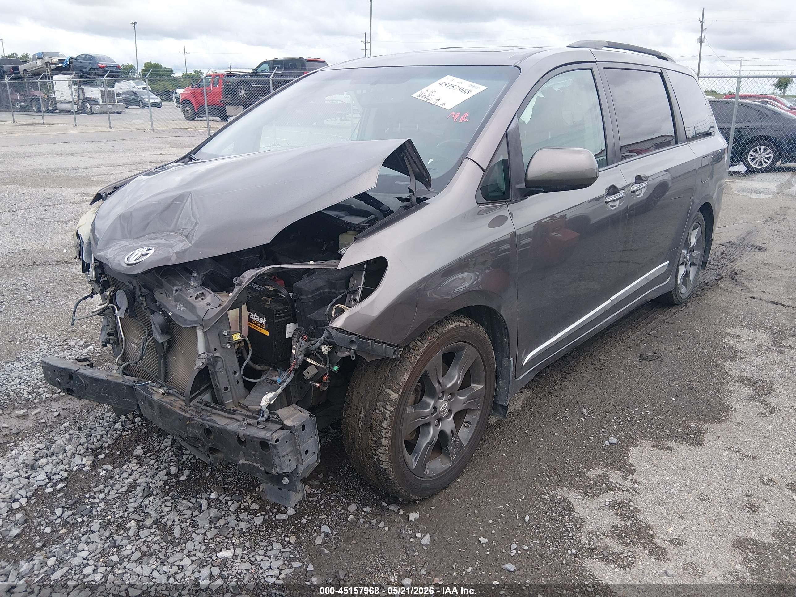 2016 Toyota Sienna Se Premium 8 Passenger Серый vin: 5TDXK3DC7GS712205