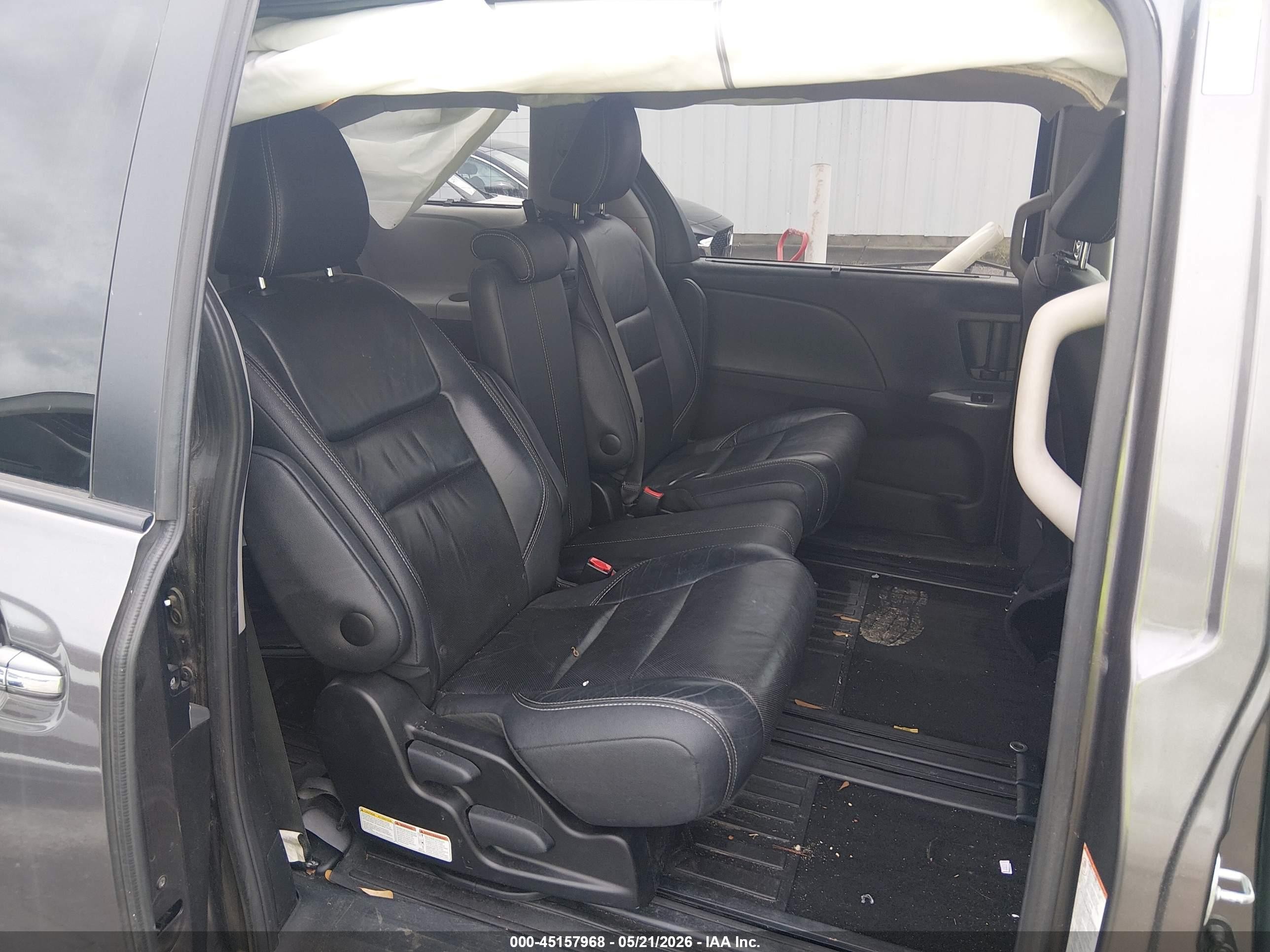2016 Toyota Sienna Se Premium 8 Passenger Серый vin: 5TDXK3DC7GS712205