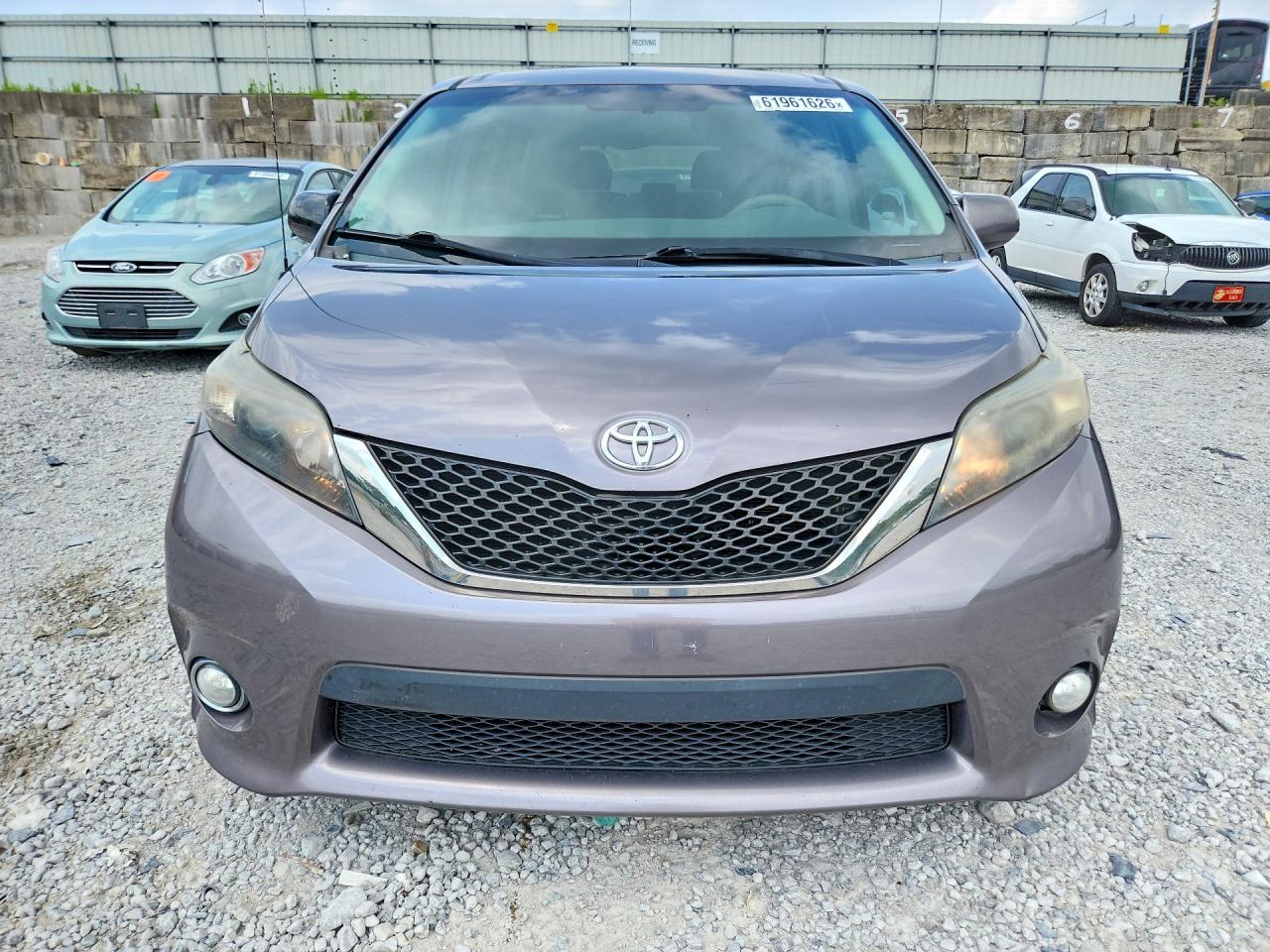 2011 Toyota Sienna Sport Gray vin: 5TDXK3DC8BS094885