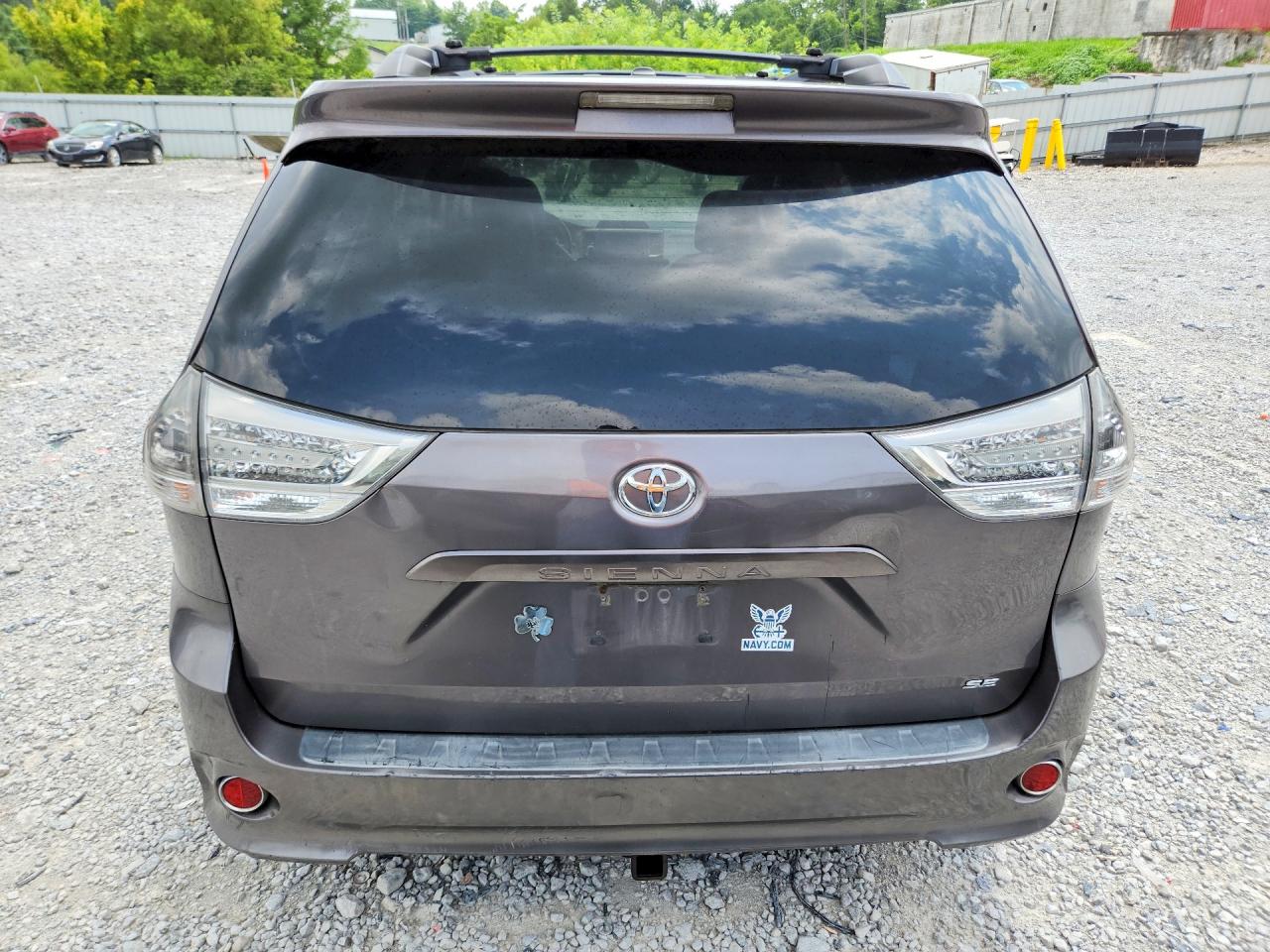 2011 Toyota Sienna Sport Gray vin: 5TDXK3DC8BS094885