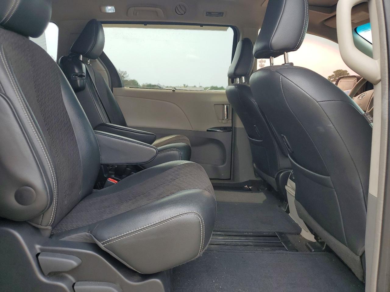 2012 Toyota Sienna Sport Black vin: 5TDXK3DC8CS232233