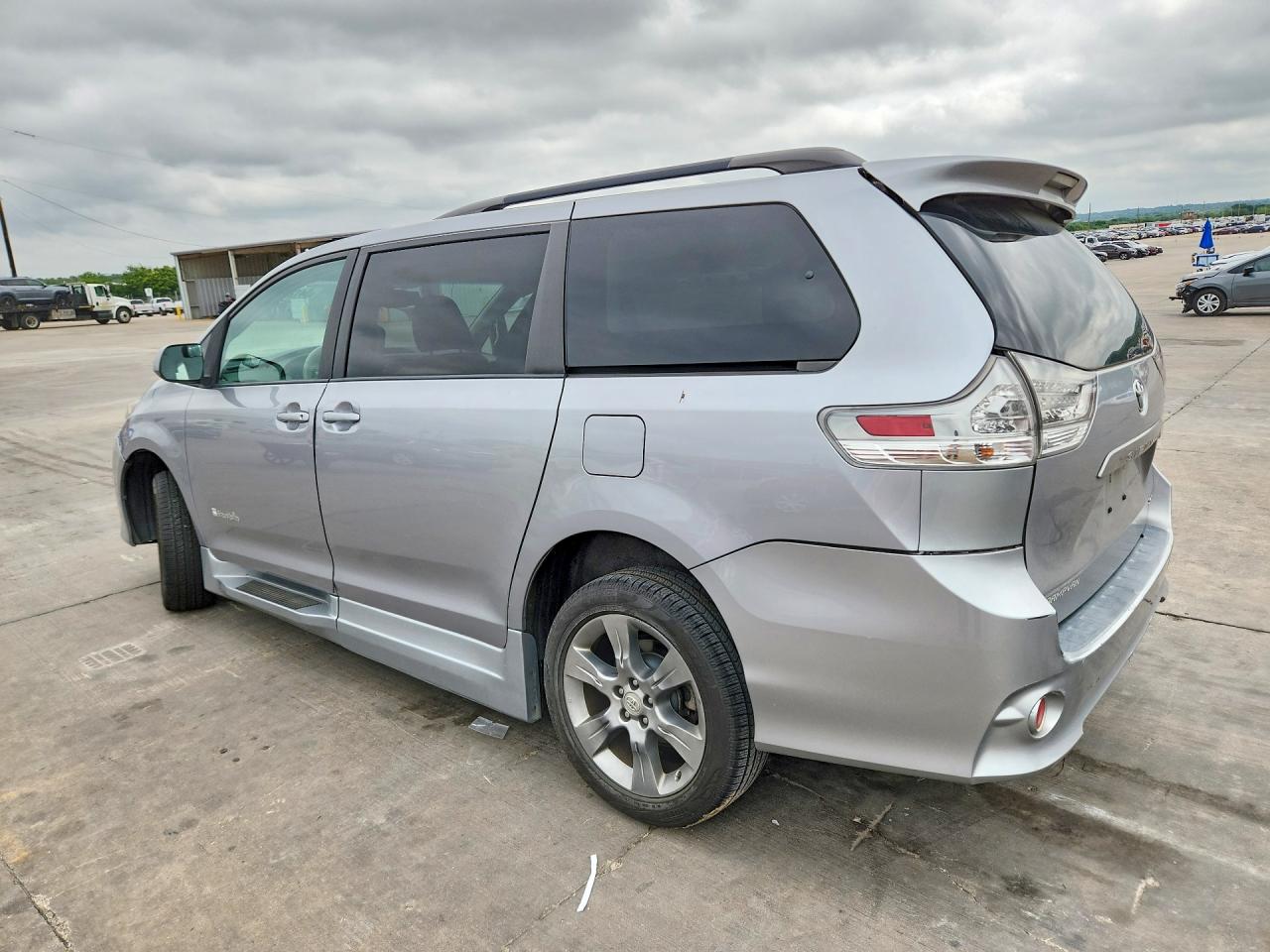 2012 Toyota Sienna Sport Silver vin: 5TDXK3DC8CS246889