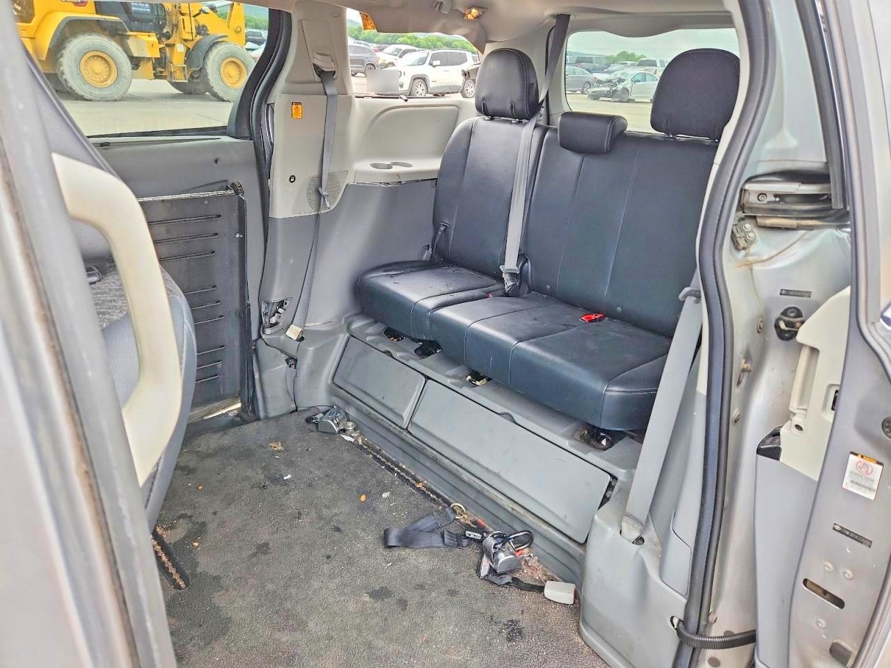 2012 Toyota Sienna Sport Silver vin: 5TDXK3DC8CS246889
