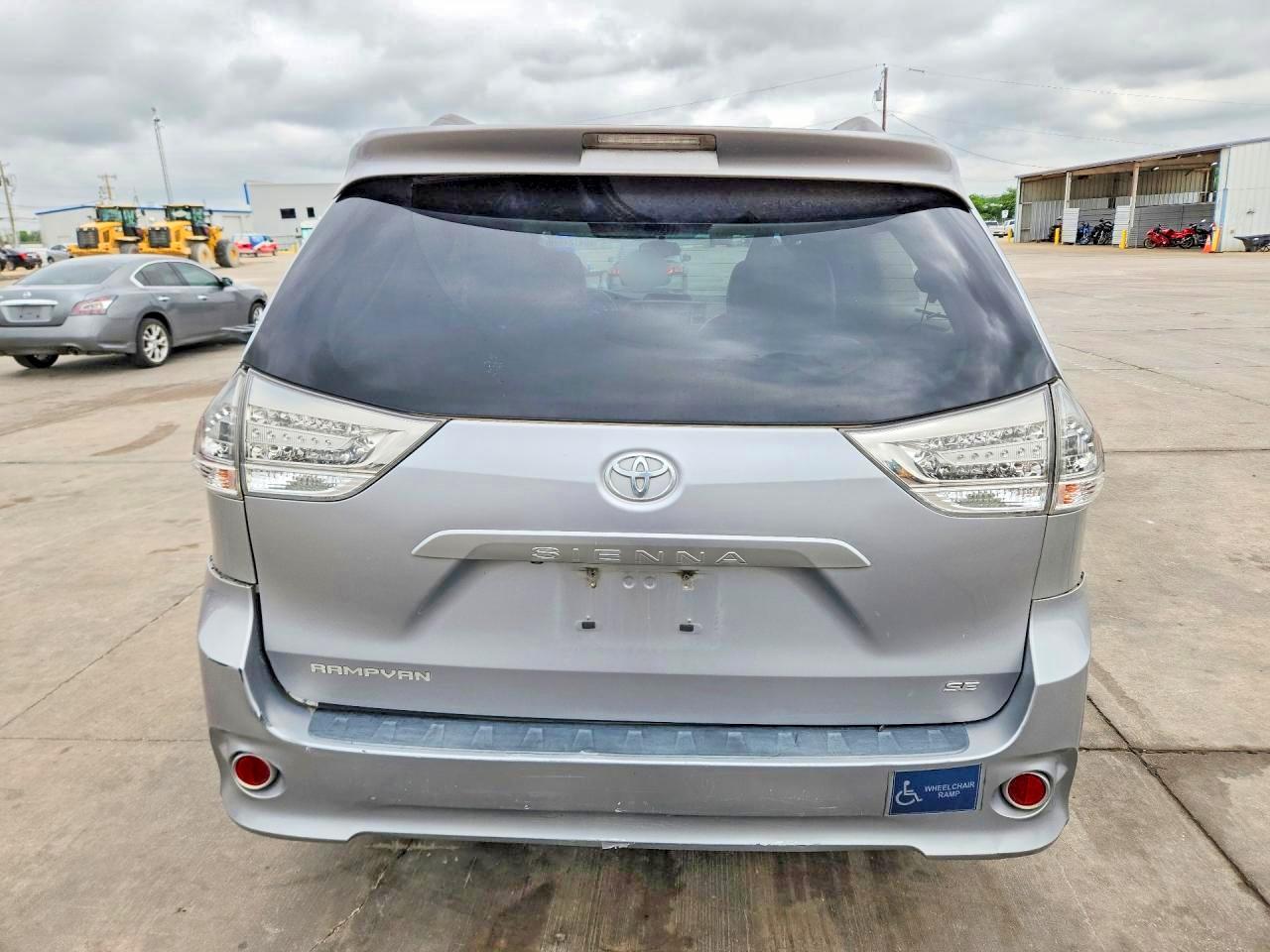 2012 Toyota Sienna Sport Silver vin: 5TDXK3DC8CS246889