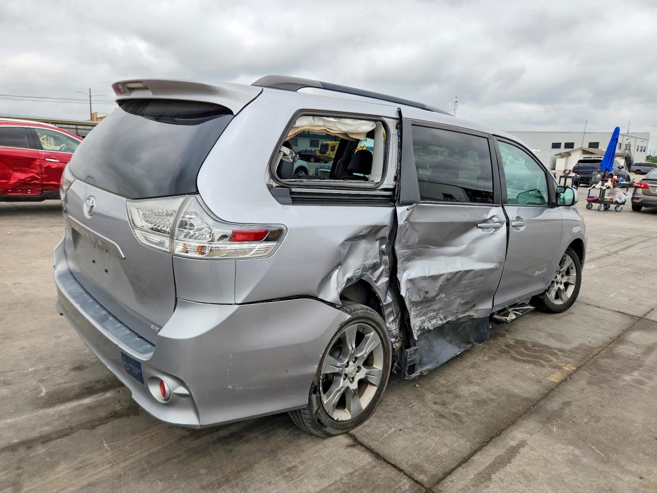 2012 Toyota Sienna Sport Silver vin: 5TDXK3DC8CS246889
