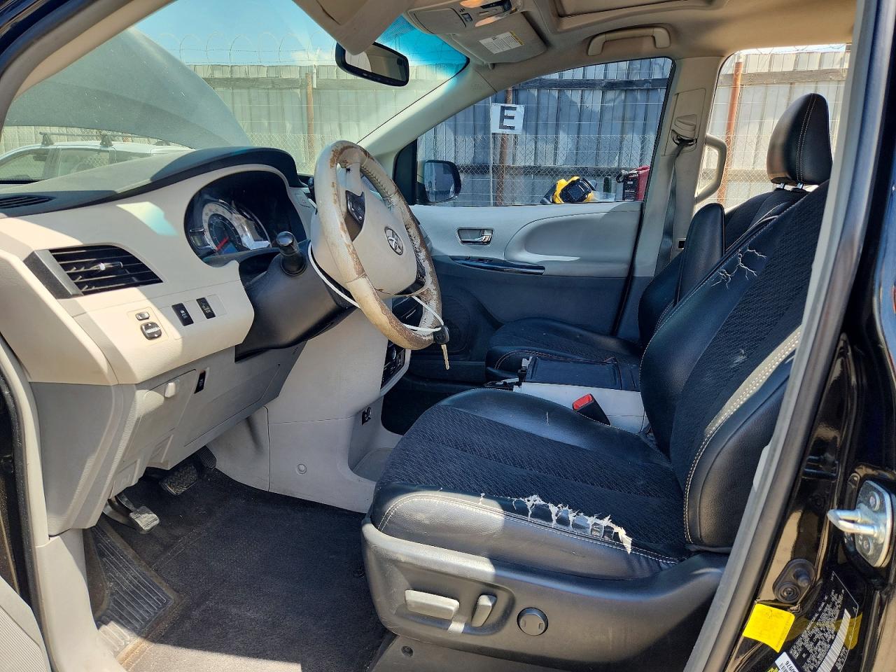 2013 Toyota Sienna Sport Black vin: 5TDXK3DC8DS313184