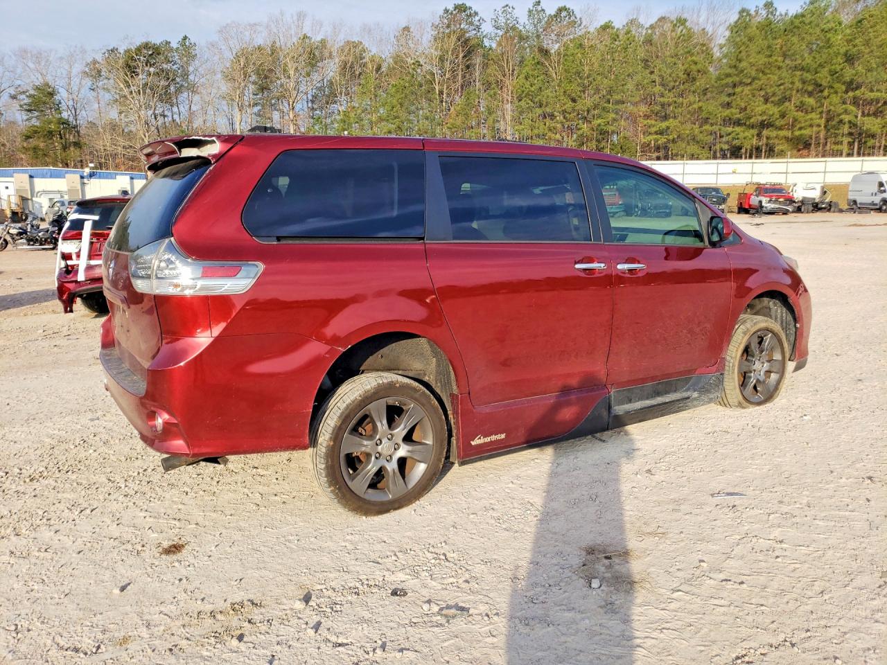 2013 Toyota Sienna Se 8-passenger Burgundy vin: 5TDXK3DC8DS338800