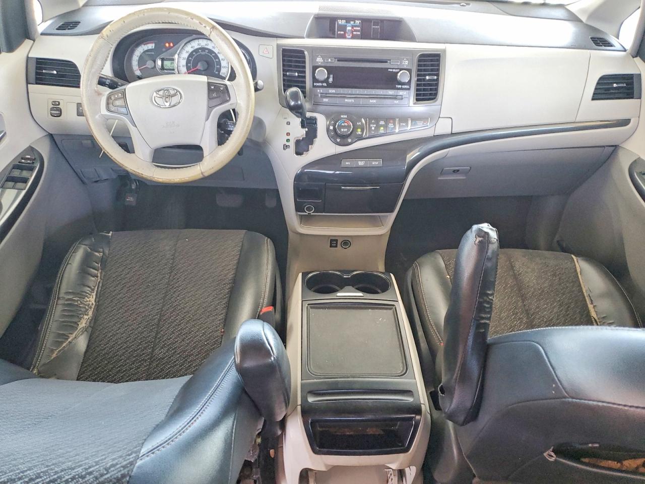 2013 Toyota Sienna Sport White vin: 5TDXK3DC8DS345245