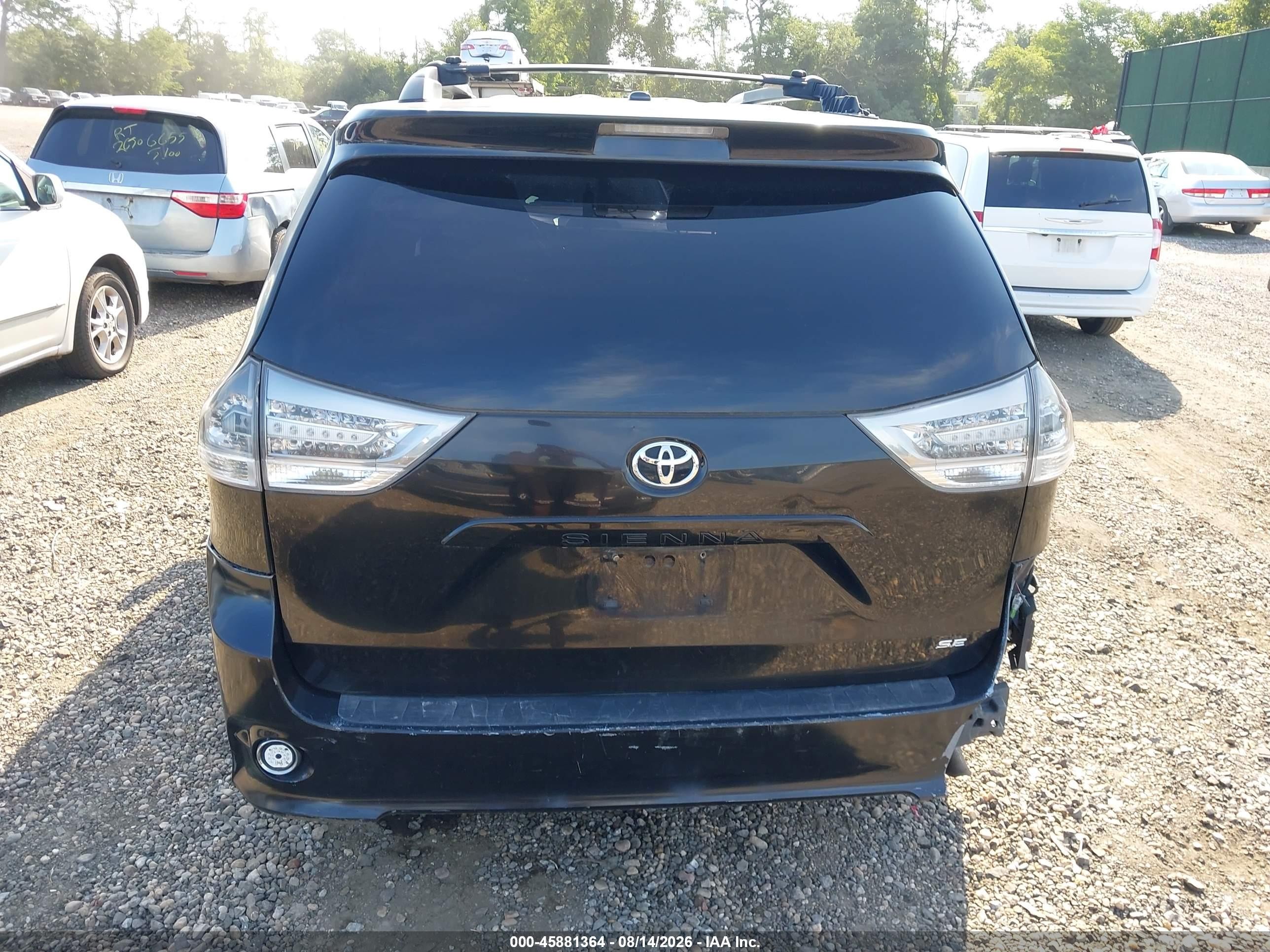 2013 Toyota Sienna Se 8 Passenger Black vin: 5TDXK3DC8DS346086