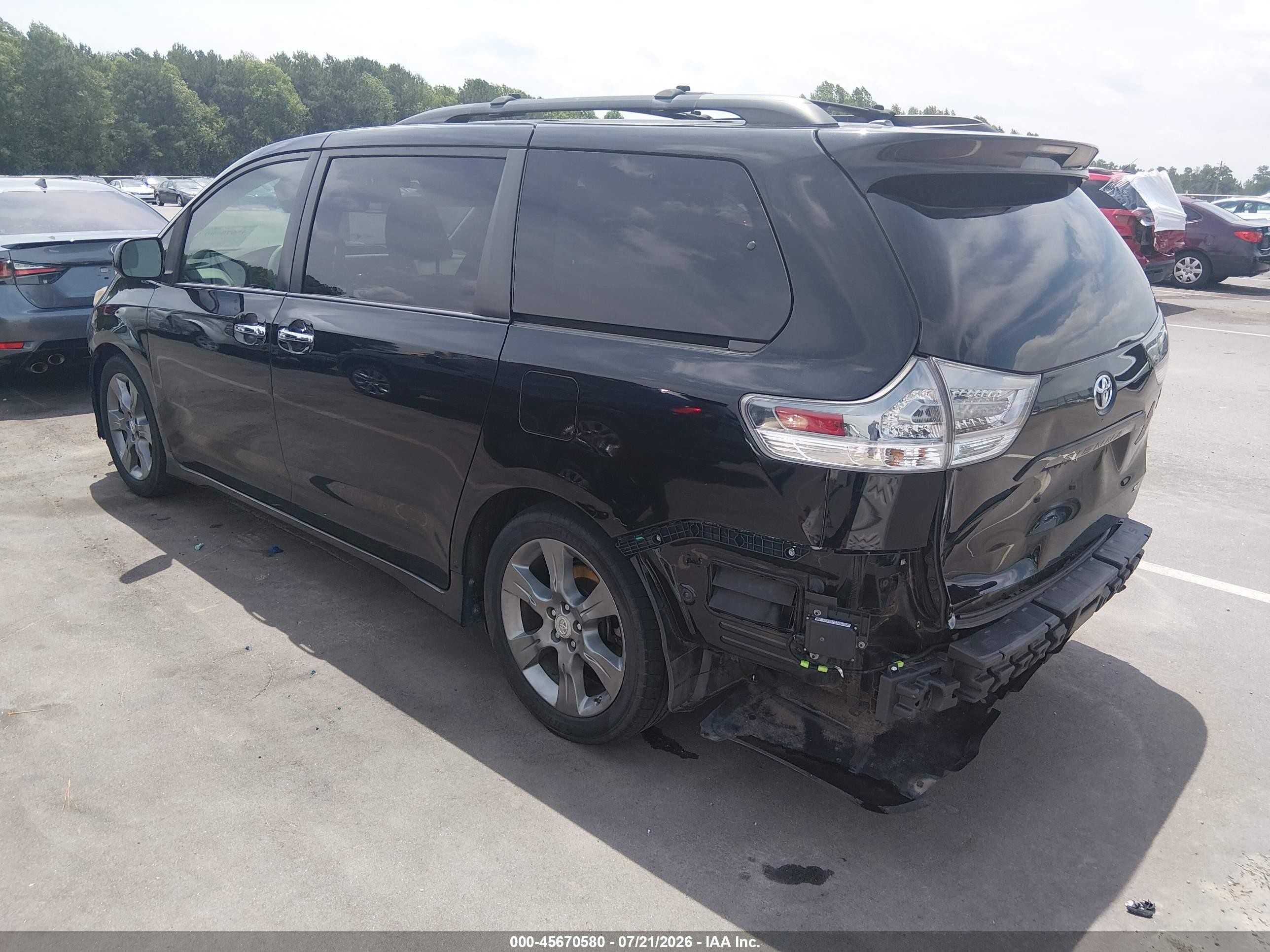 2013 Toyota Sienna Se 8 Passenger Black vin: 5TDXK3DC8DS348520