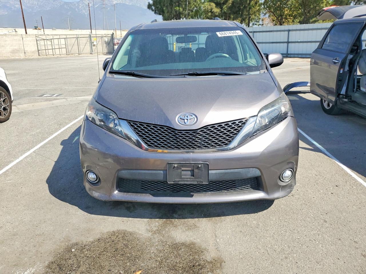 2014 Toyota Sienna Sport Gray vin: 5TDXK3DC8ES494305
