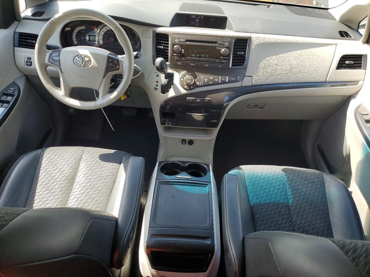 2014 Toyota Sienna Sport Gray vin: 5TDXK3DC8ES494305