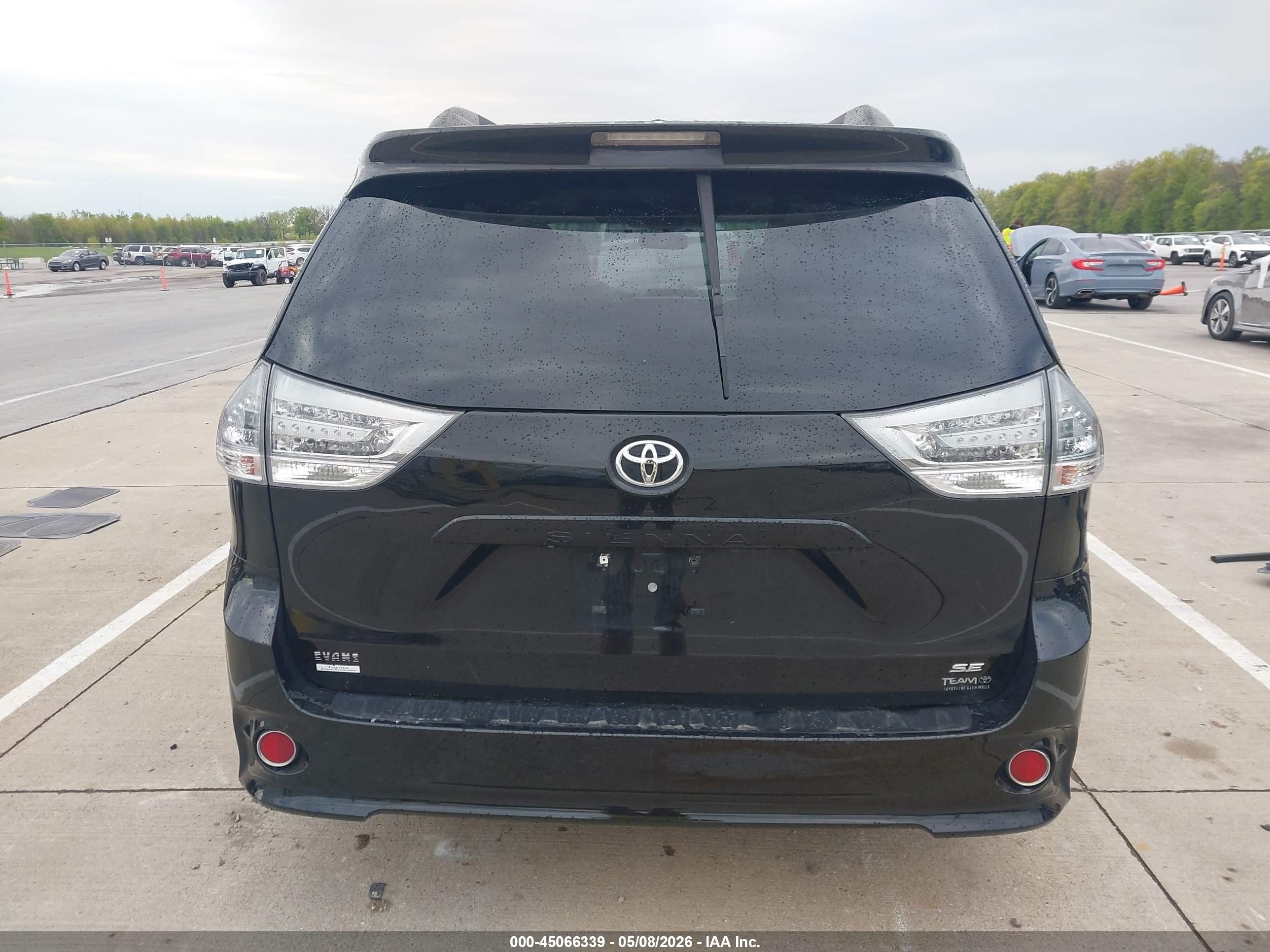 2014 Toyota Sienna Se 8 Passenger Black vin: 5TDXK3DC8ES504492
