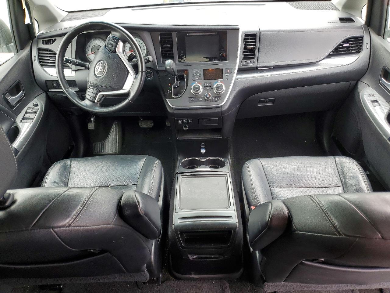 2015 Toyota Sienna White vin: 5TDXK3DC8FS586967