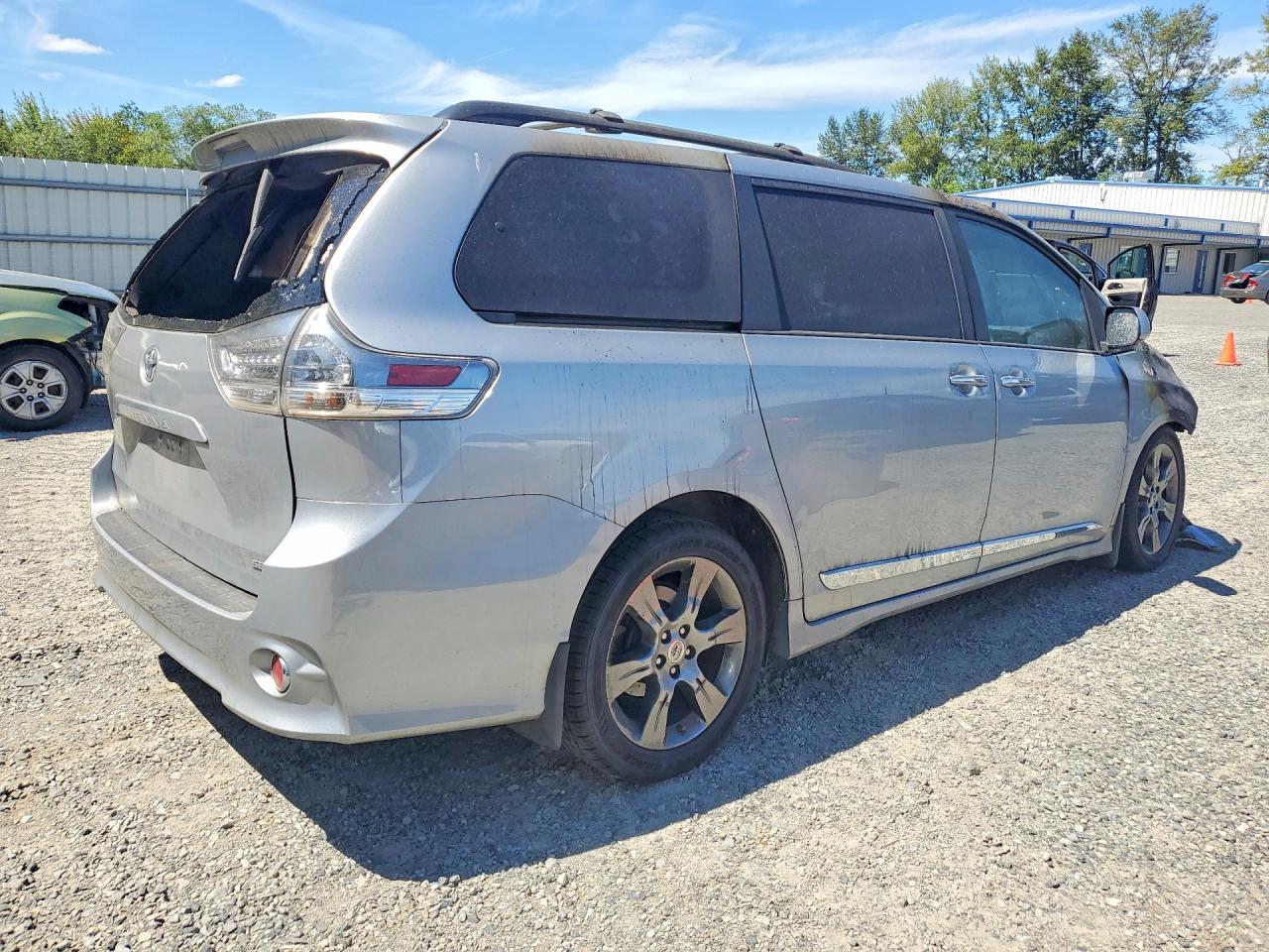 2015 Toyota Sienna Sport Silver vin: 5TDXK3DC8FS638159