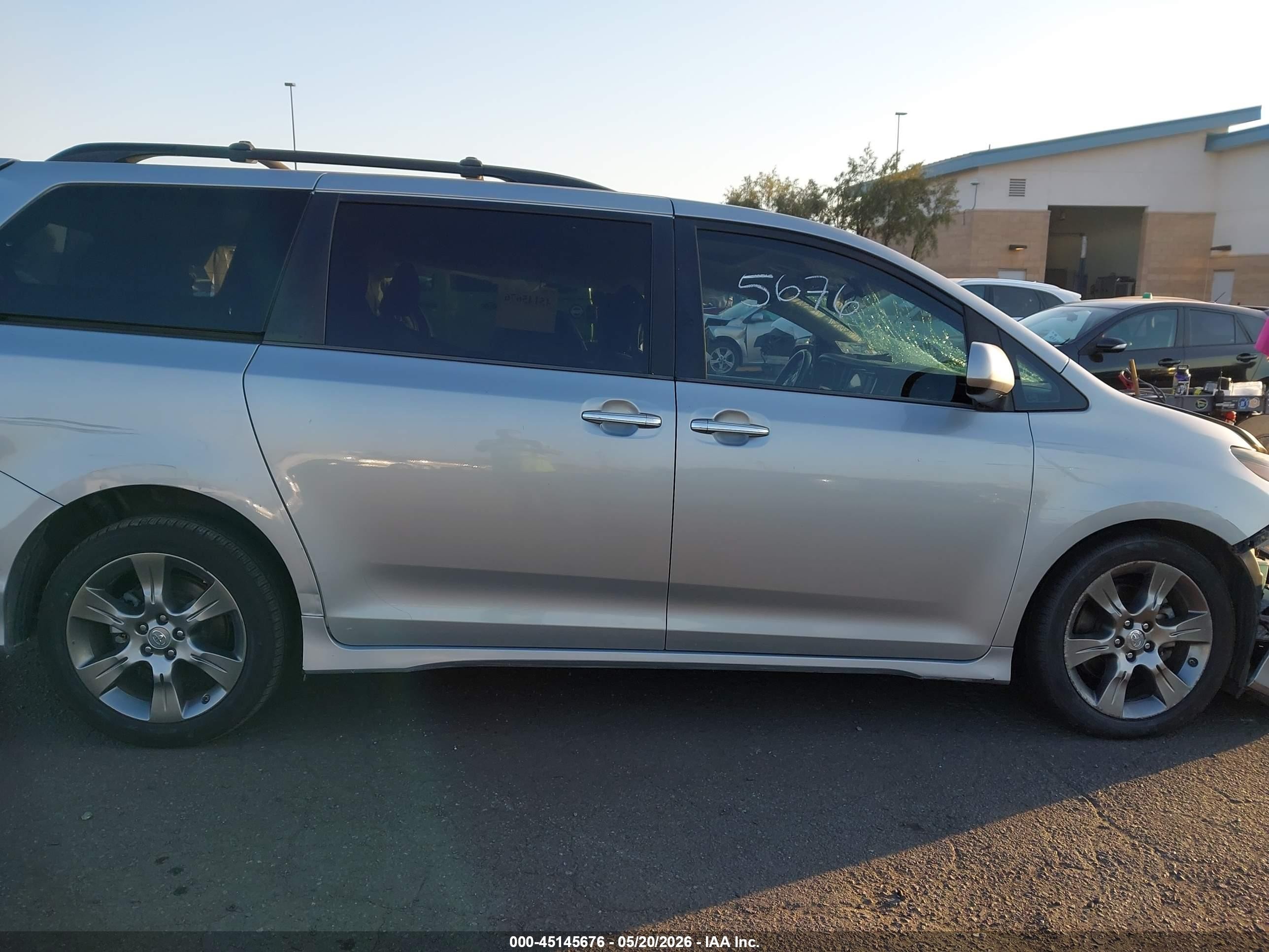2015 Toyota Sienna Se 8 Passenger Light Blue vin: 5TDXK3DC8FS659030