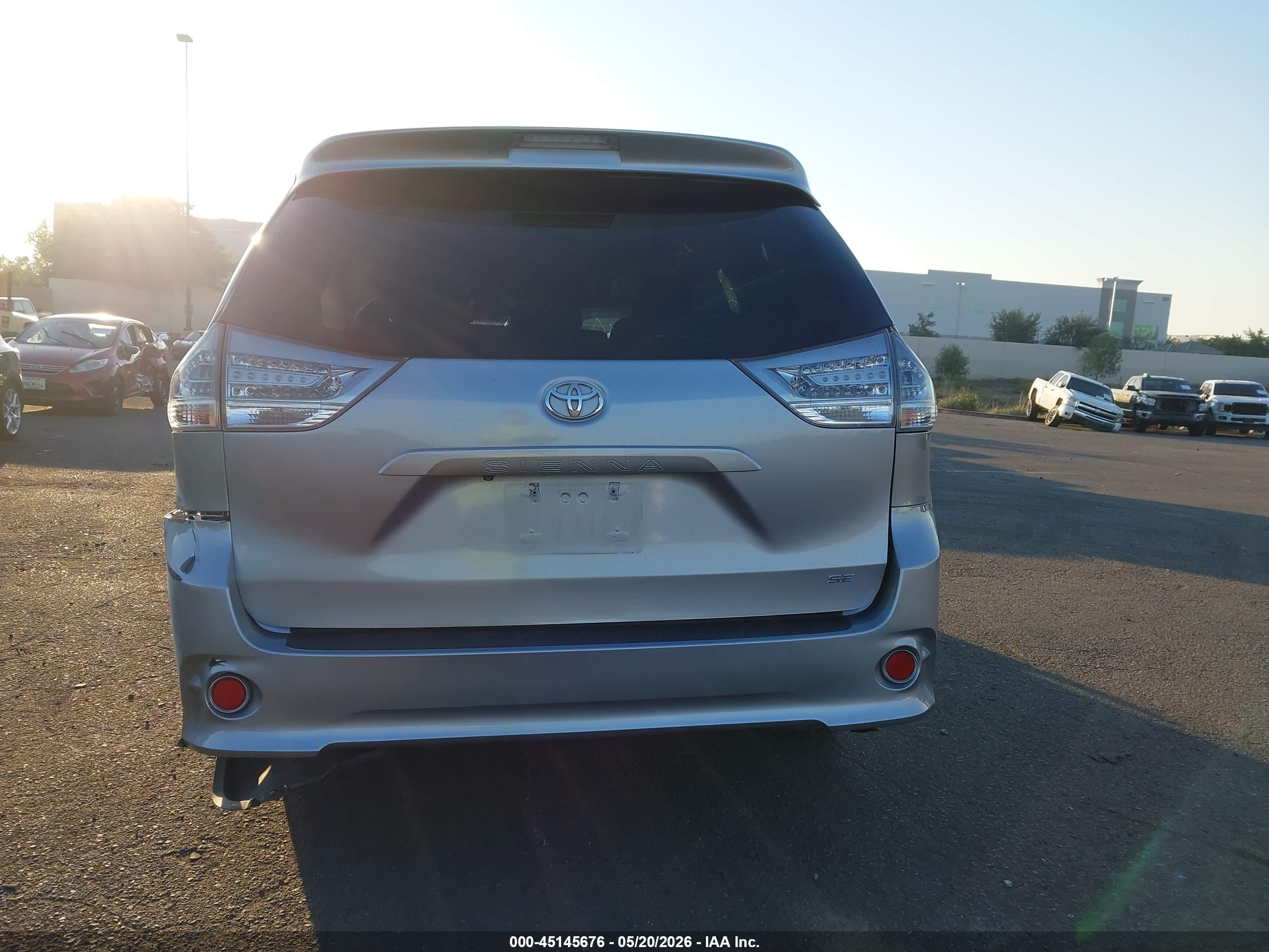 2015 Toyota Sienna Se 8 Passenger Light Blue vin: 5TDXK3DC8FS659030
