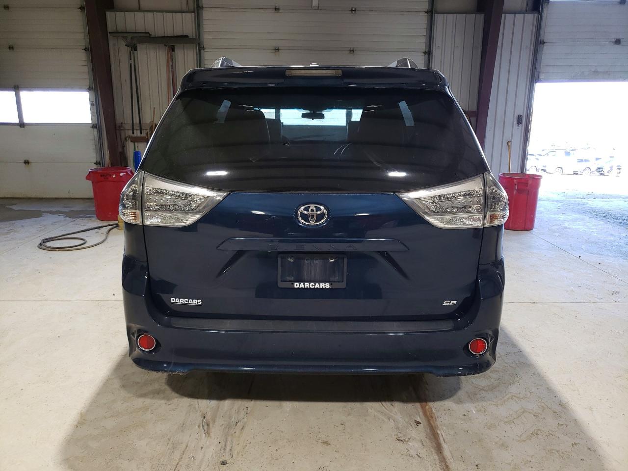 2011 Toyota Sienna Se 8-passenger Blue vin: 5TDXK3DC9BS116697