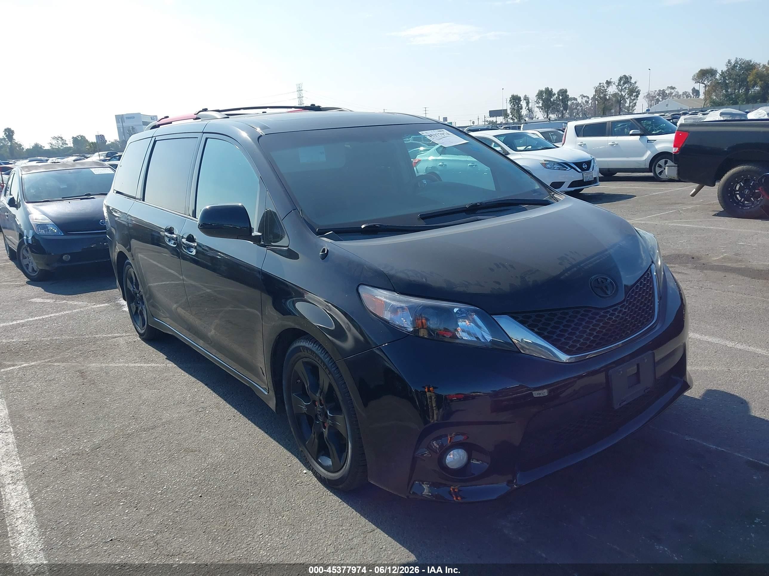 2011 Toyota Sienna Se Черный vin: 5TDXK3DC9BS118479