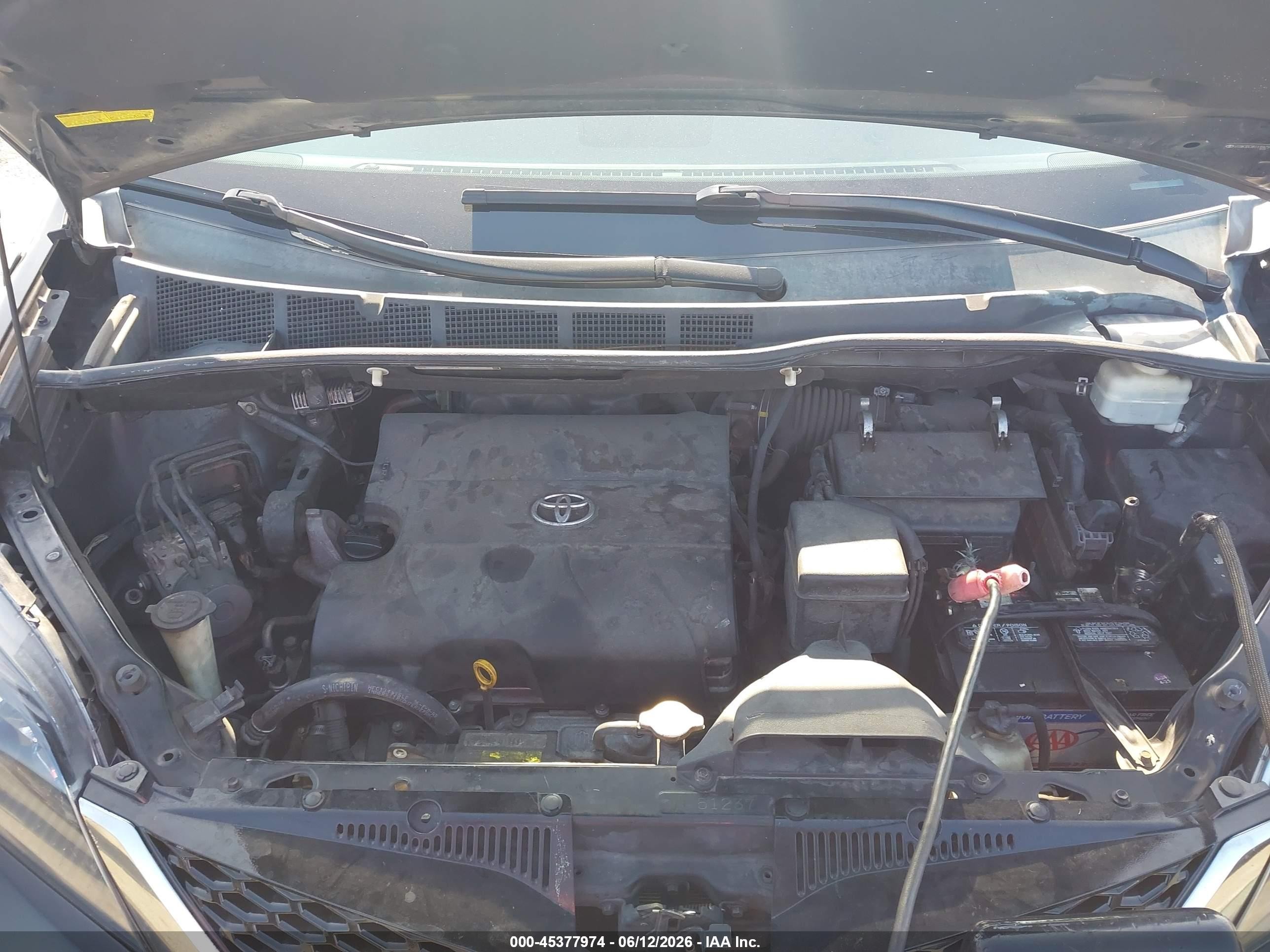 2011 Toyota Sienna Se Черный vin: 5TDXK3DC9BS118479