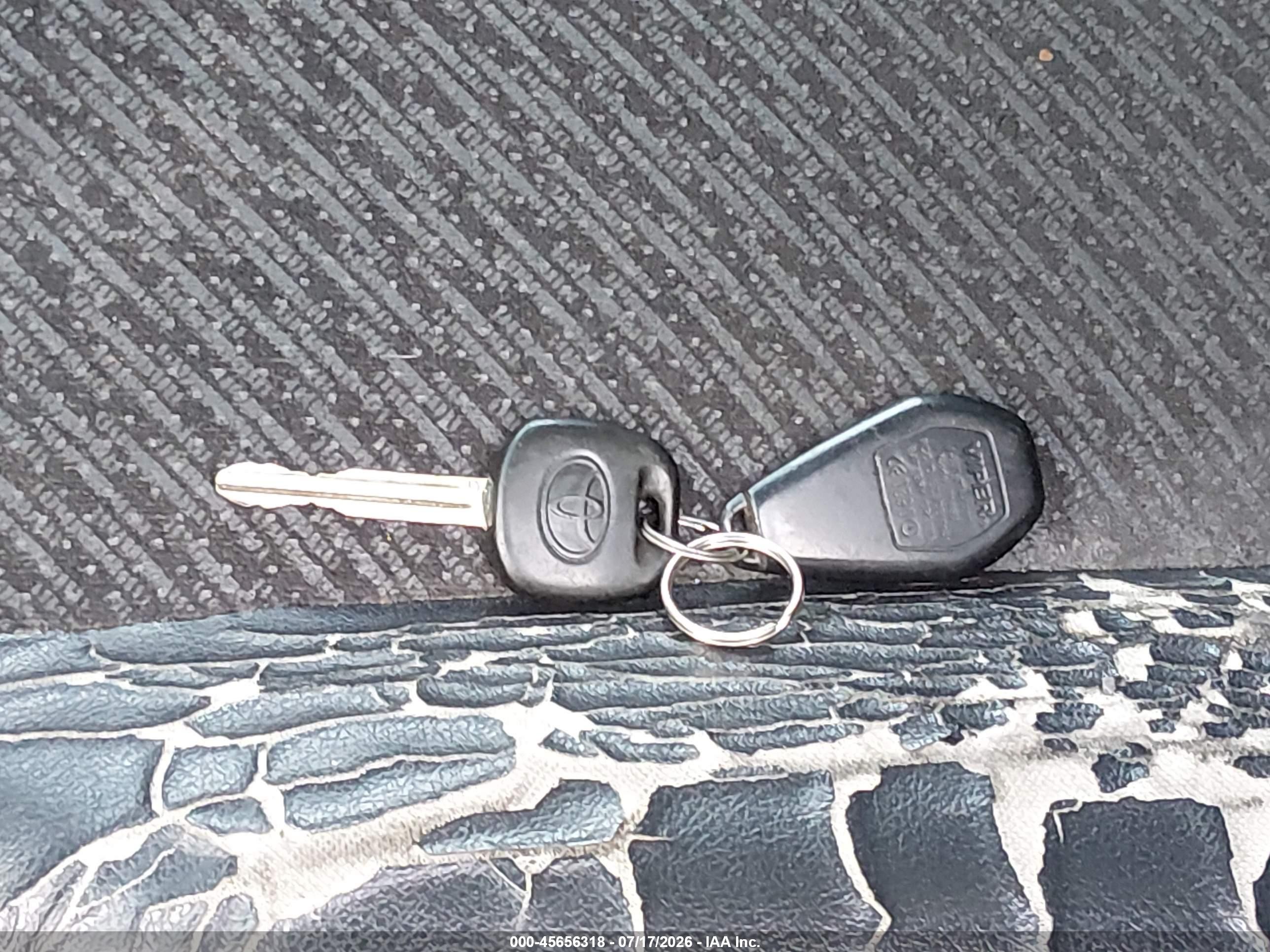 2012 Toyota Sienna Se 8 Passenger Gray vin: 5TDXK3DC9CS200584