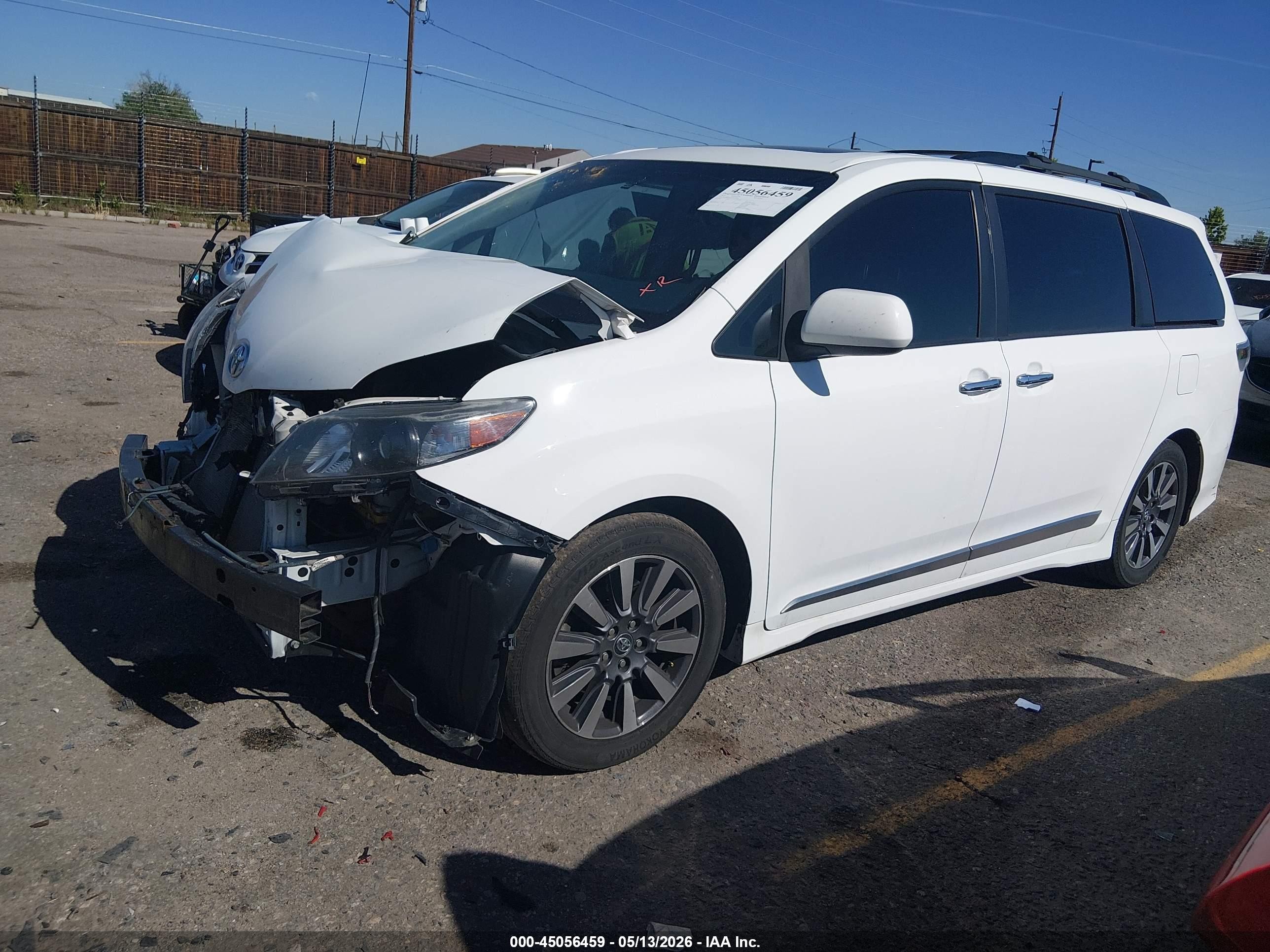 2013 Toyota Sienna Se 8 Passenger Белый vin: 5TDXK3DC9DS318801