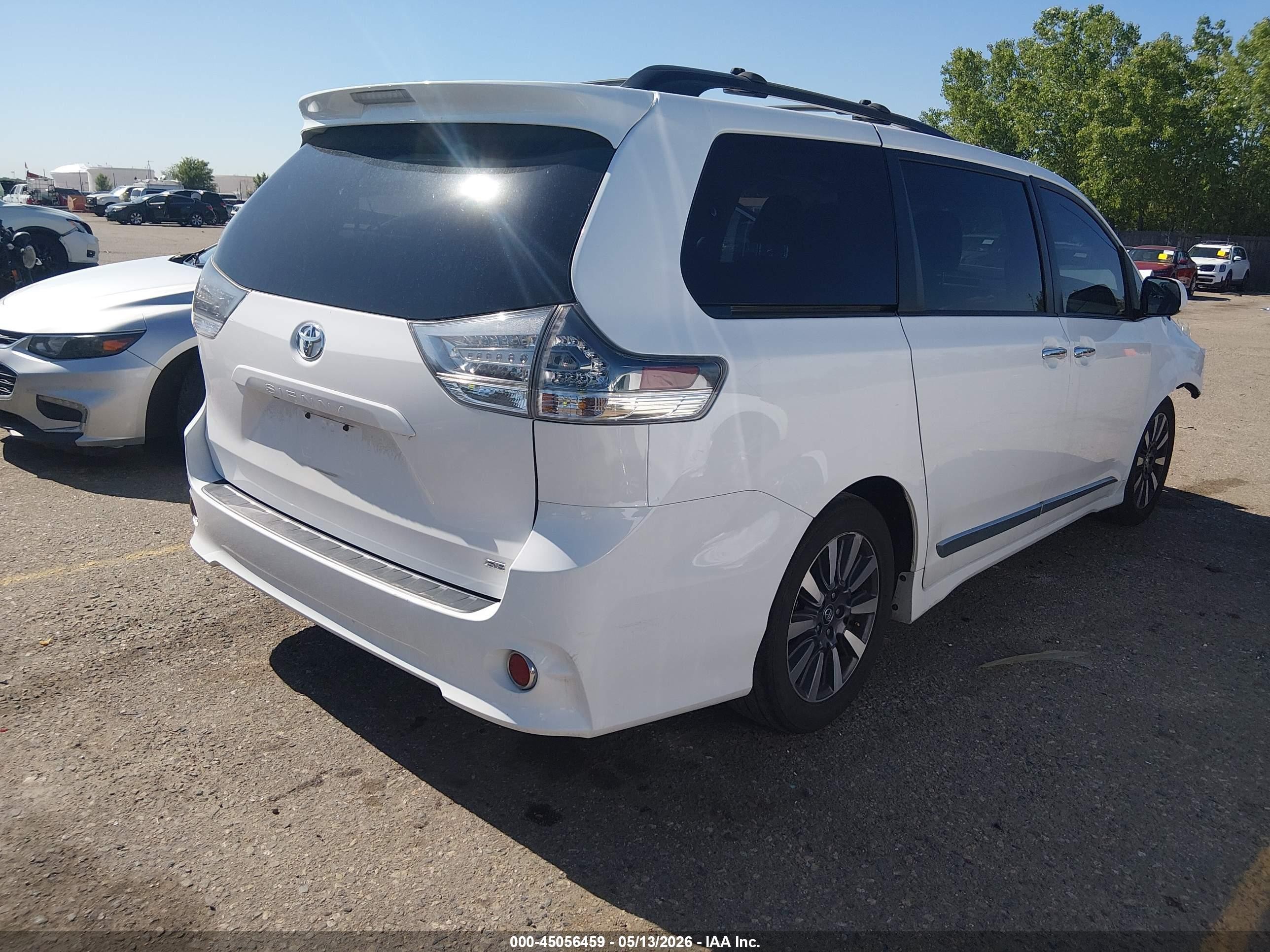 2013 Toyota Sienna Se 8 Passenger Белый vin: 5TDXK3DC9DS318801