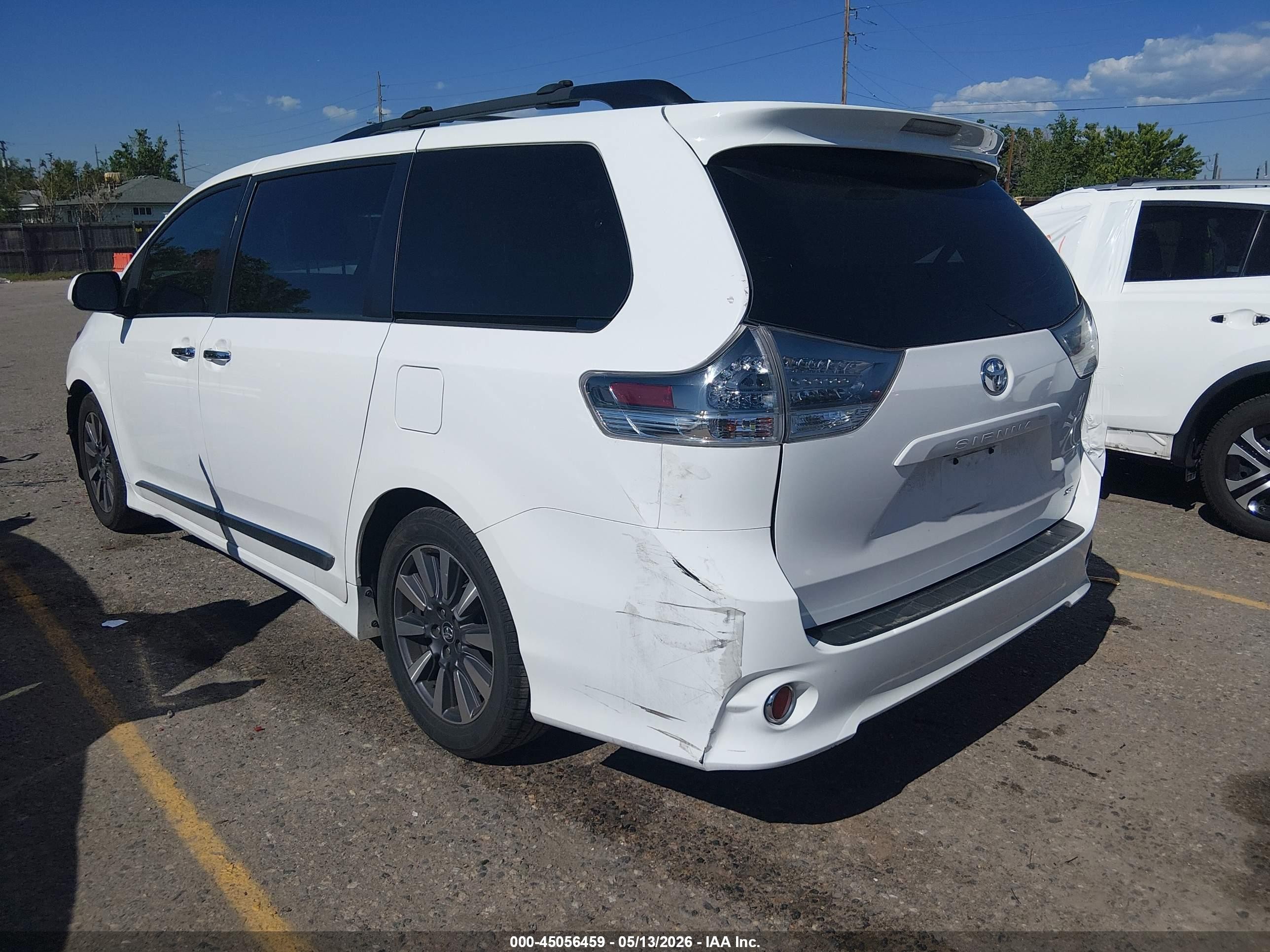 2013 Toyota Sienna Se 8 Passenger Белый vin: 5TDXK3DC9DS318801